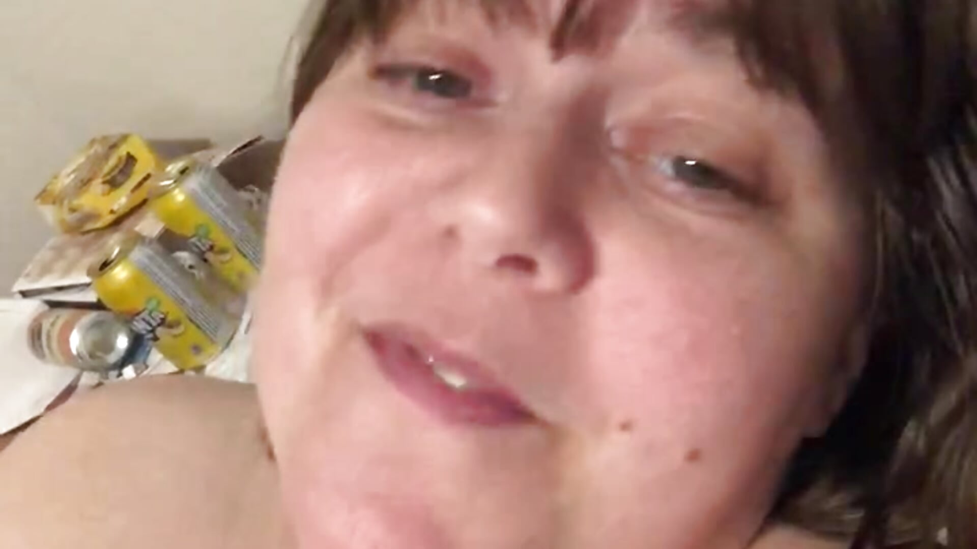 Hi there - βίντεο μοντέλου ParisNova