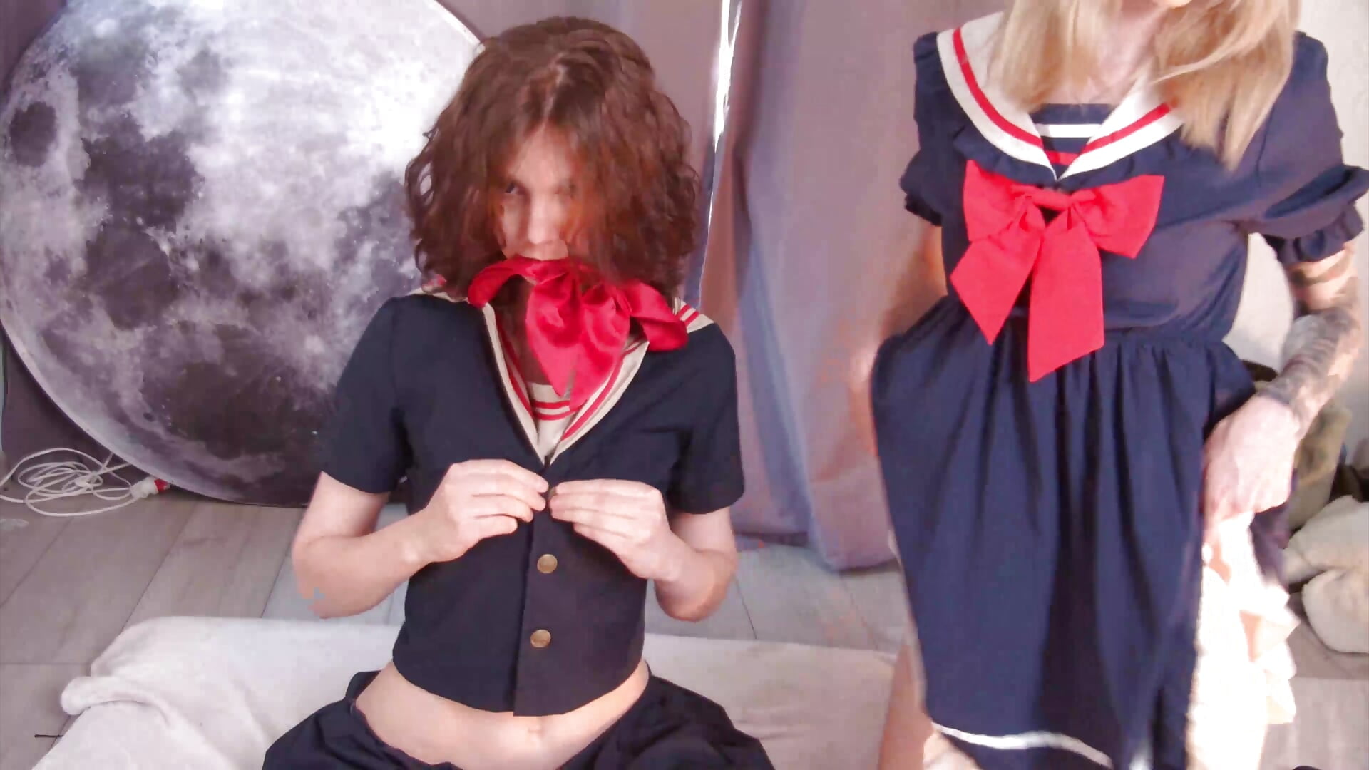 WE back! - video di Careful_i_bite modella di cam