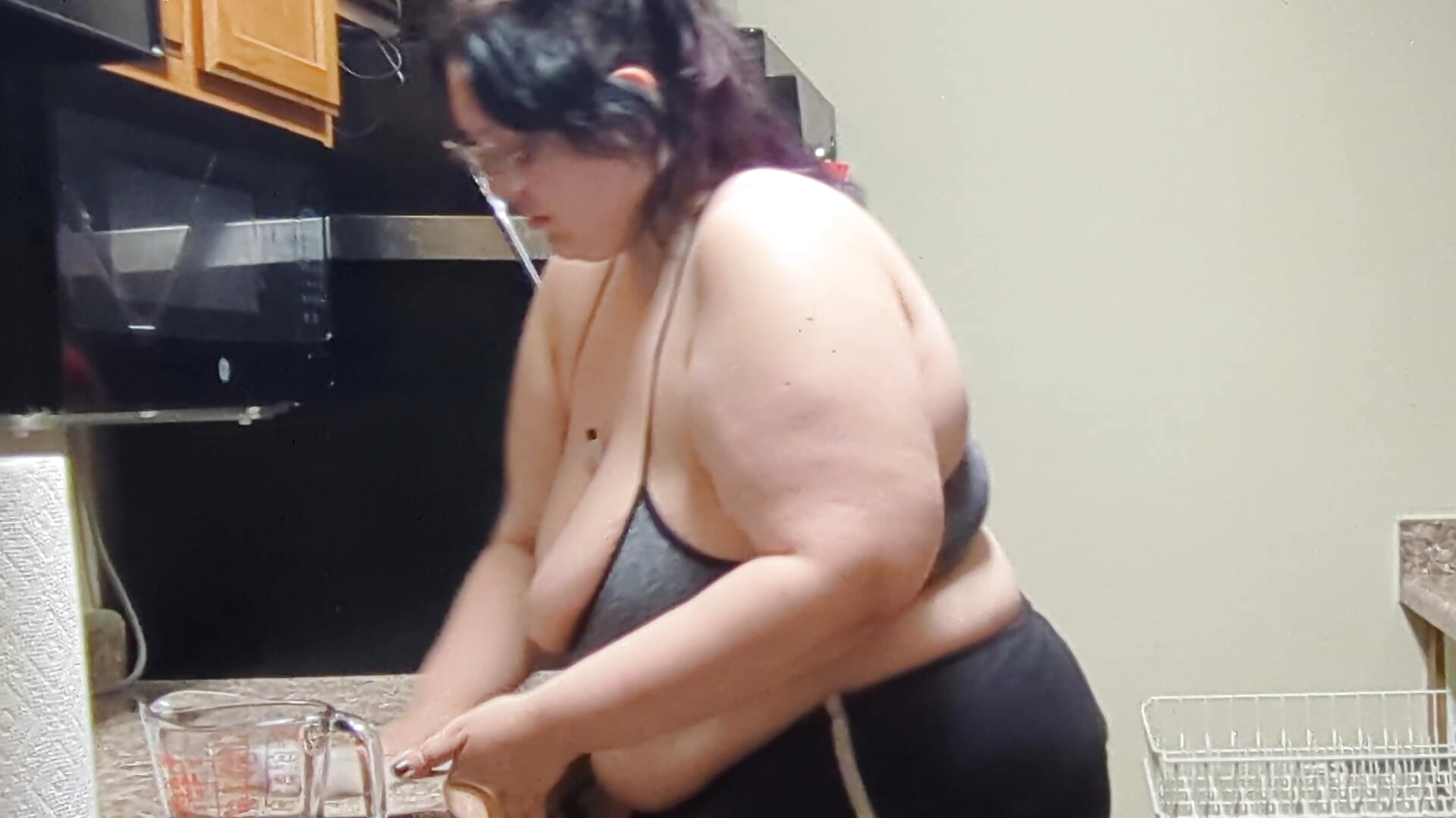 Wake up with me, make spaghetti sauce, and fuck tenty c: - video by Cutegothcrybabyx cam model