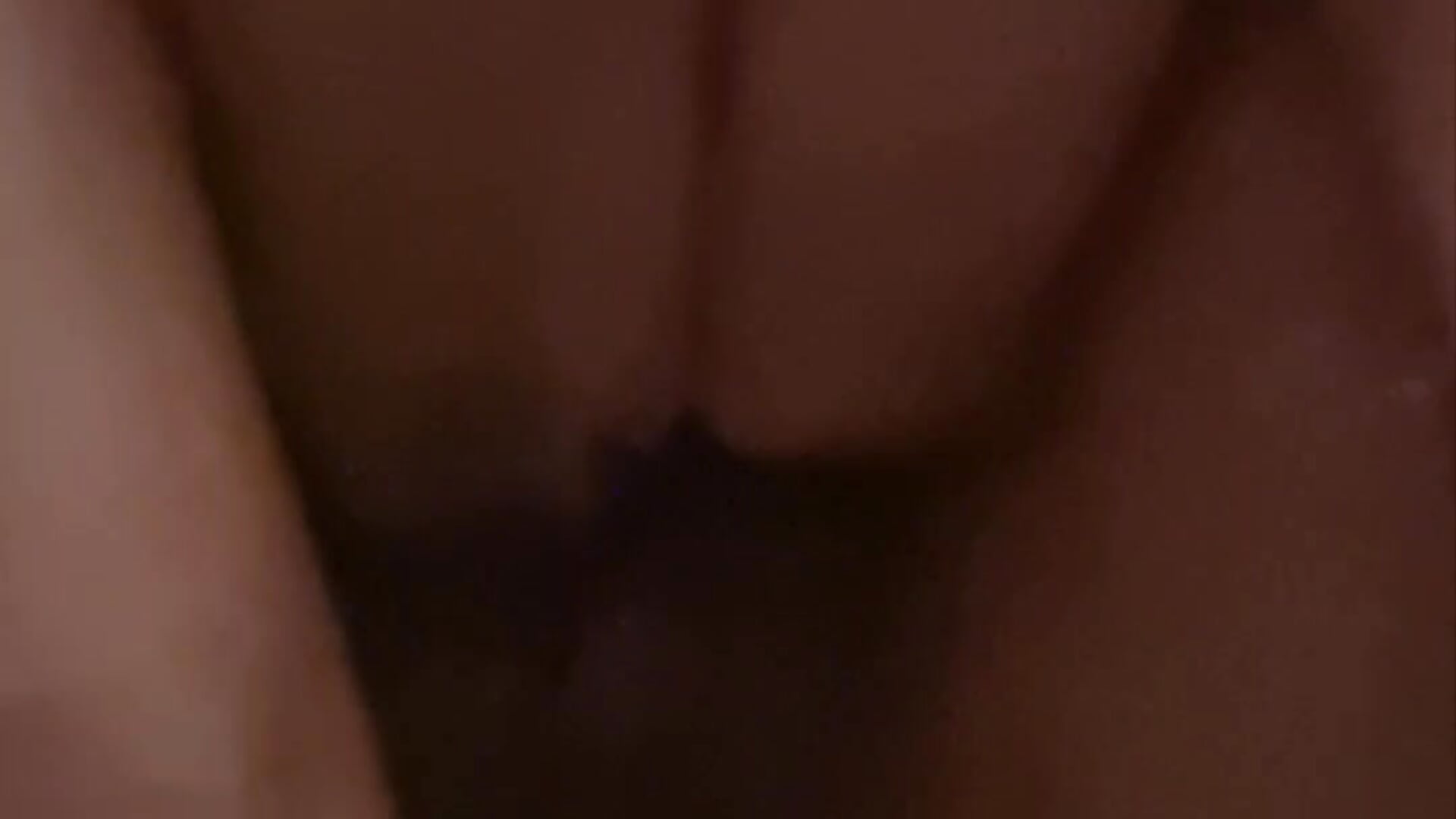 Gioco col culetto - video by Italianbadassgirl cam model