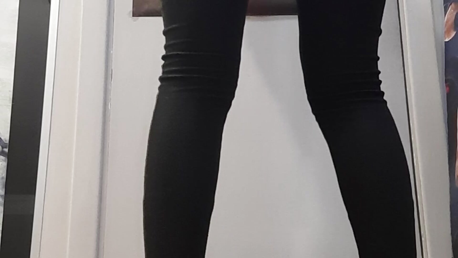 Slut at work - video by Italianbadassgirl cam model