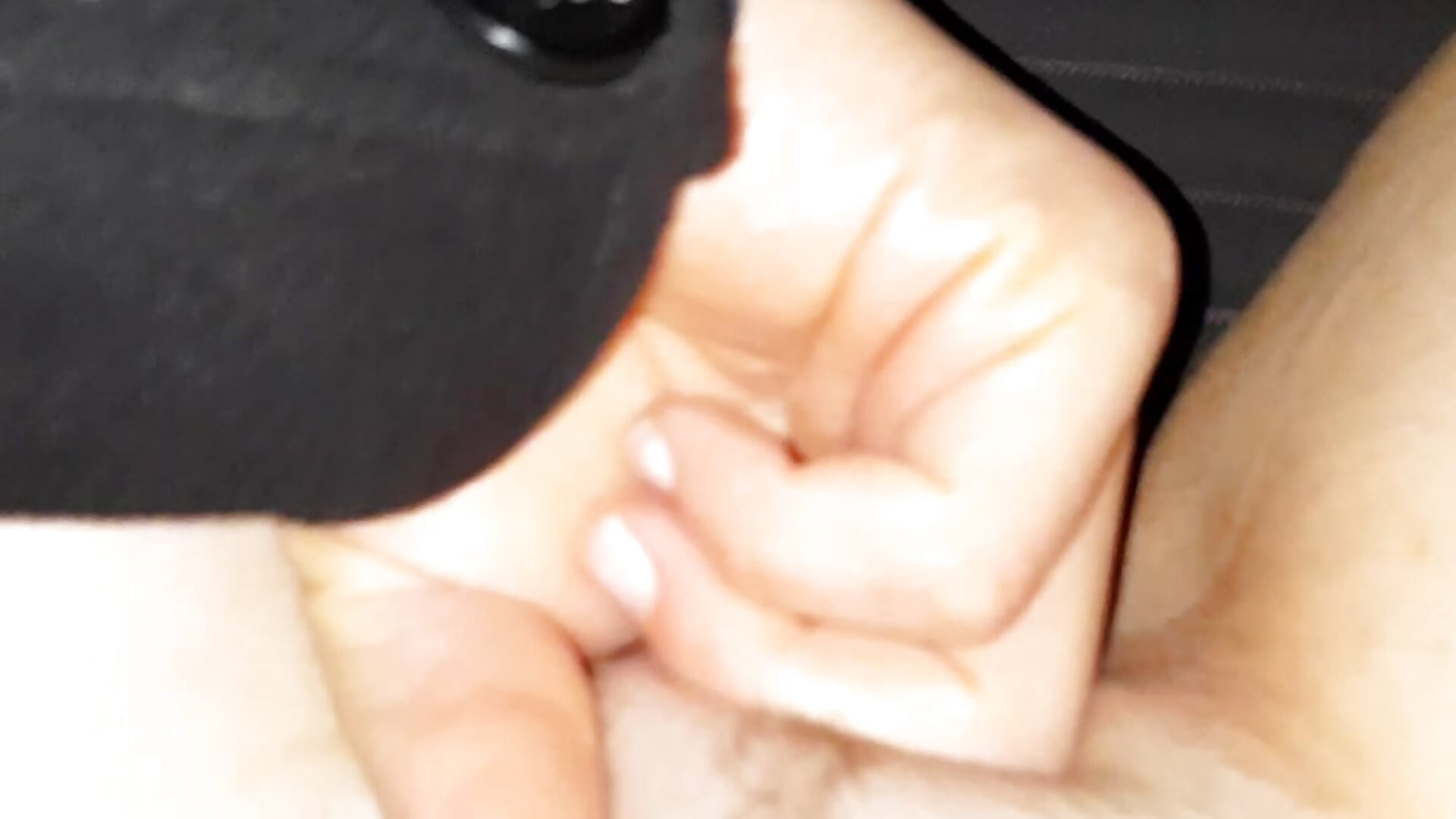 my boyfriend fingered me while driving - video by Italianbadassgirl cam model