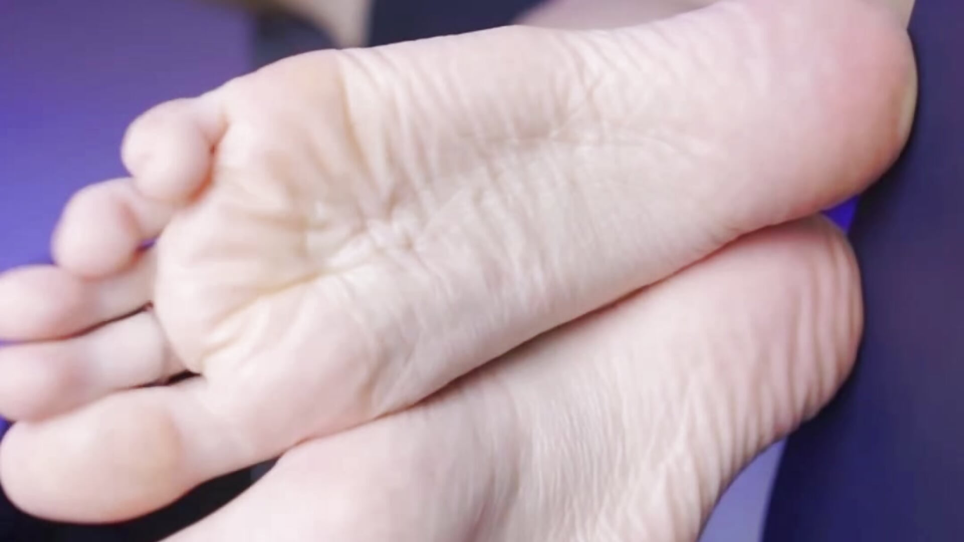 FEETWORSHIP – video af CassiaBlade1 cam-model