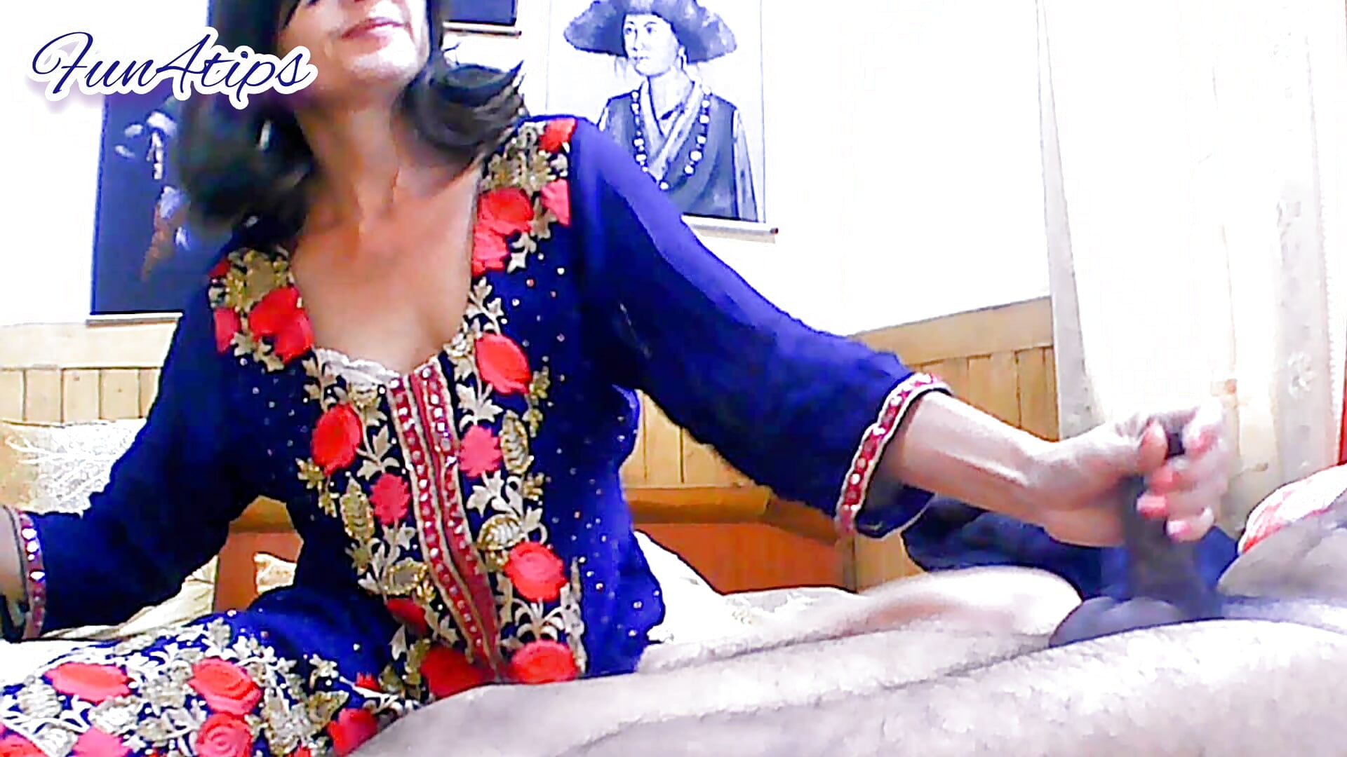 Smoking And Sucking BBC - video av FUN4TIPS cam-modell