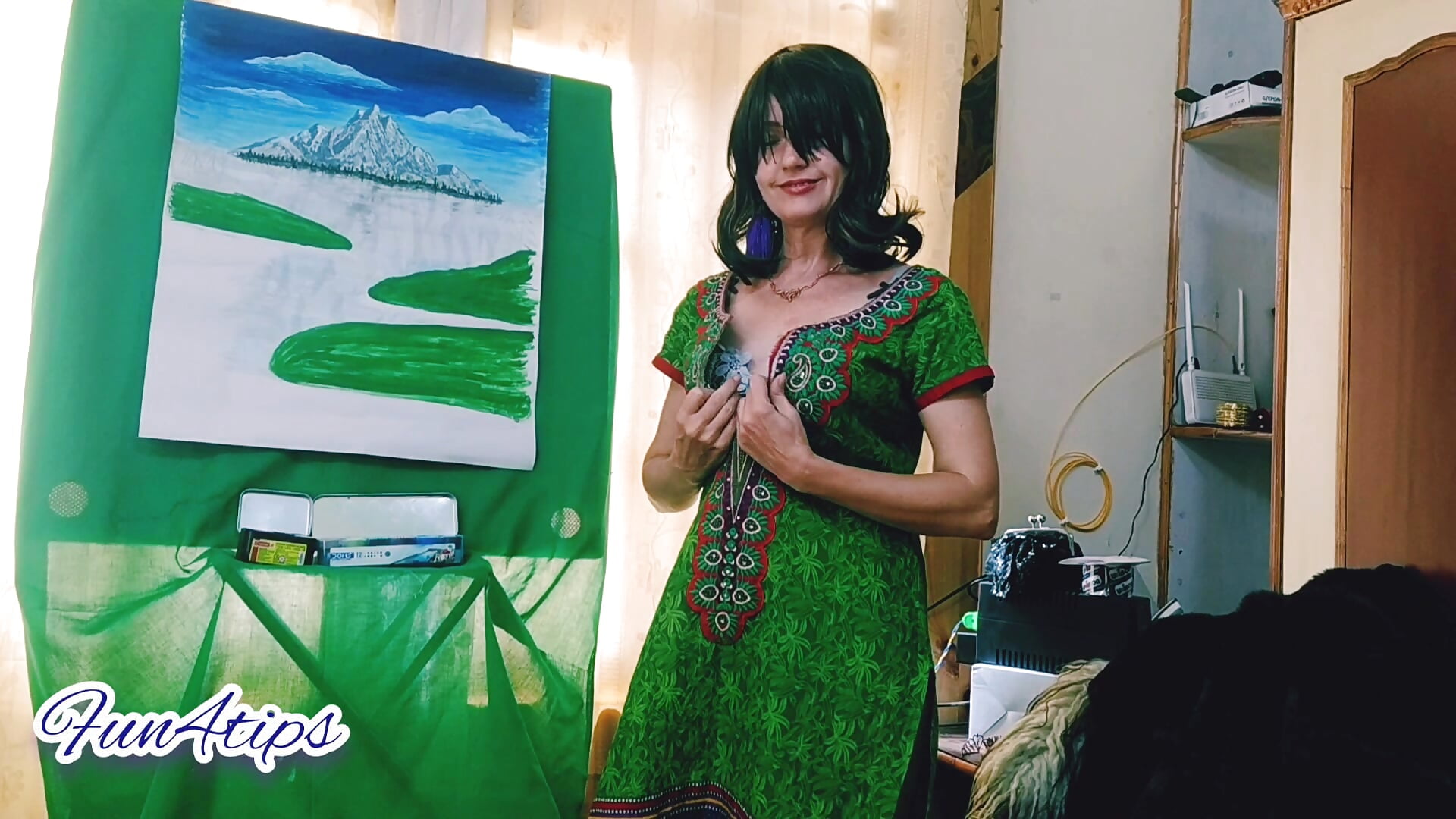 Tear Dress - video av FUN4TIPS cam-modell