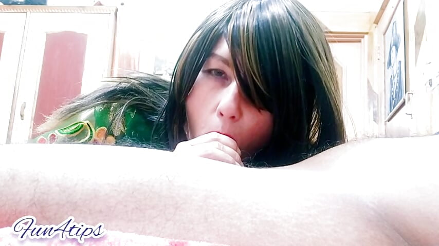 Close Up Blowjob - video av FUN4TIPS cam-modell