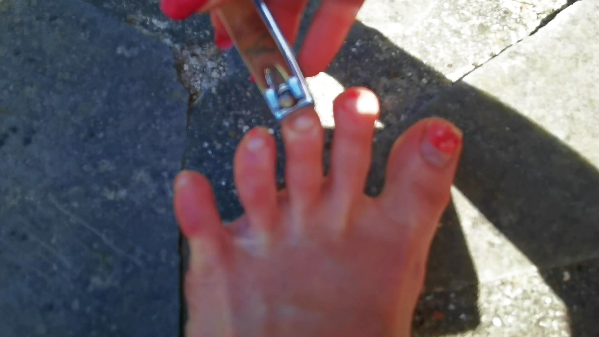 pedicure sexy d'une  étudiante aux pieds parfaits sexy pedicure of a student with perfect feet - mylissandre 캠 모델의 동영상