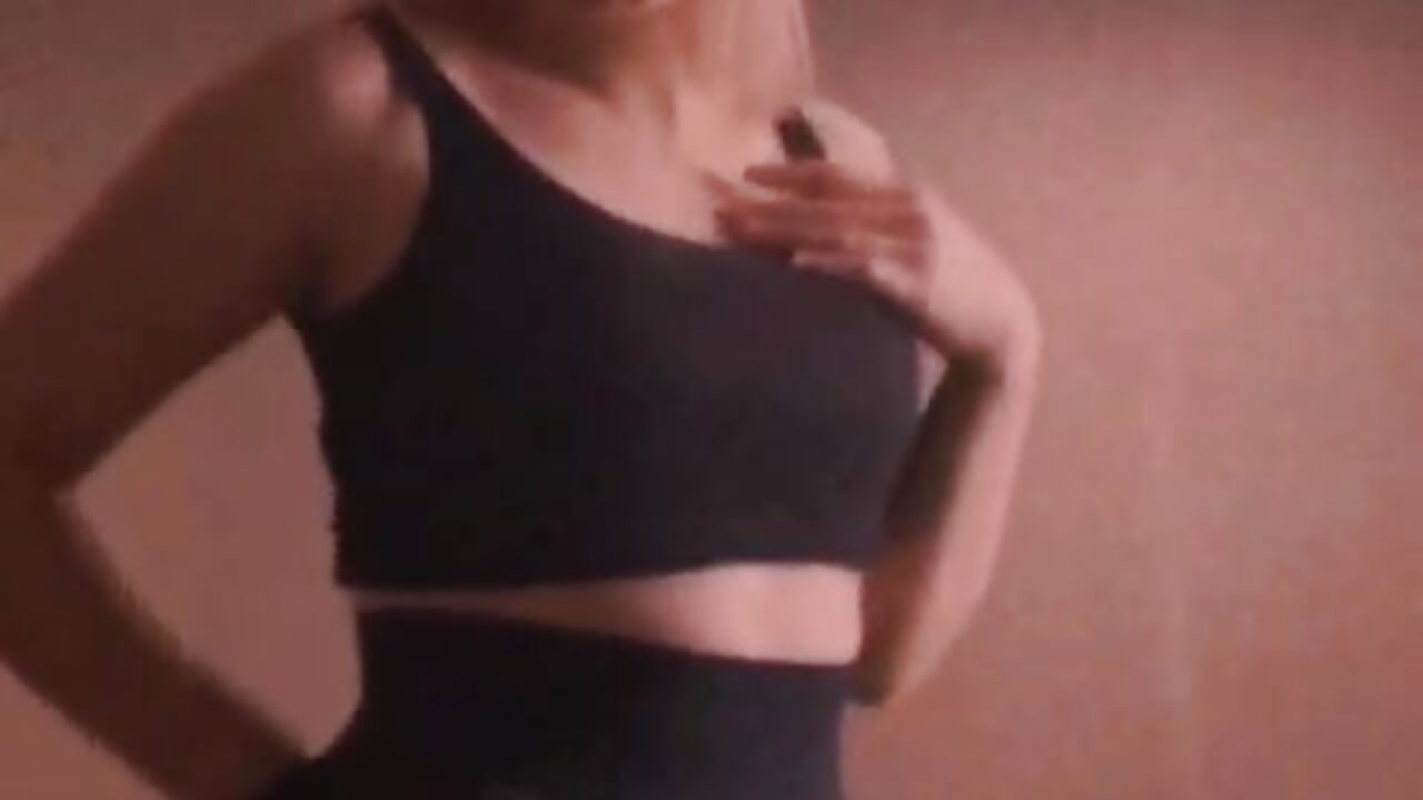 Dancing in my skirt - video by North_Chloe cam model