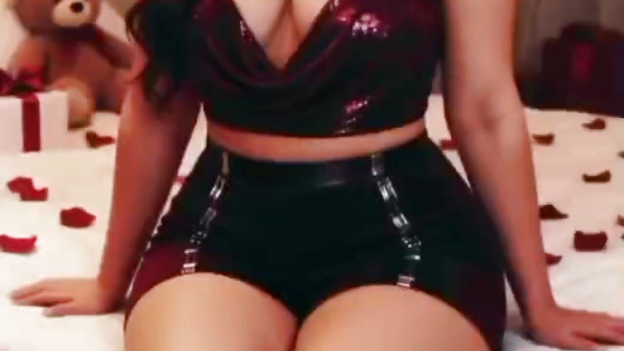 WhatsApp Video 2026-02-12 at 12,10,50 PM videoll,remuxed - vídeo de Ivvannaparis modelo de câmara