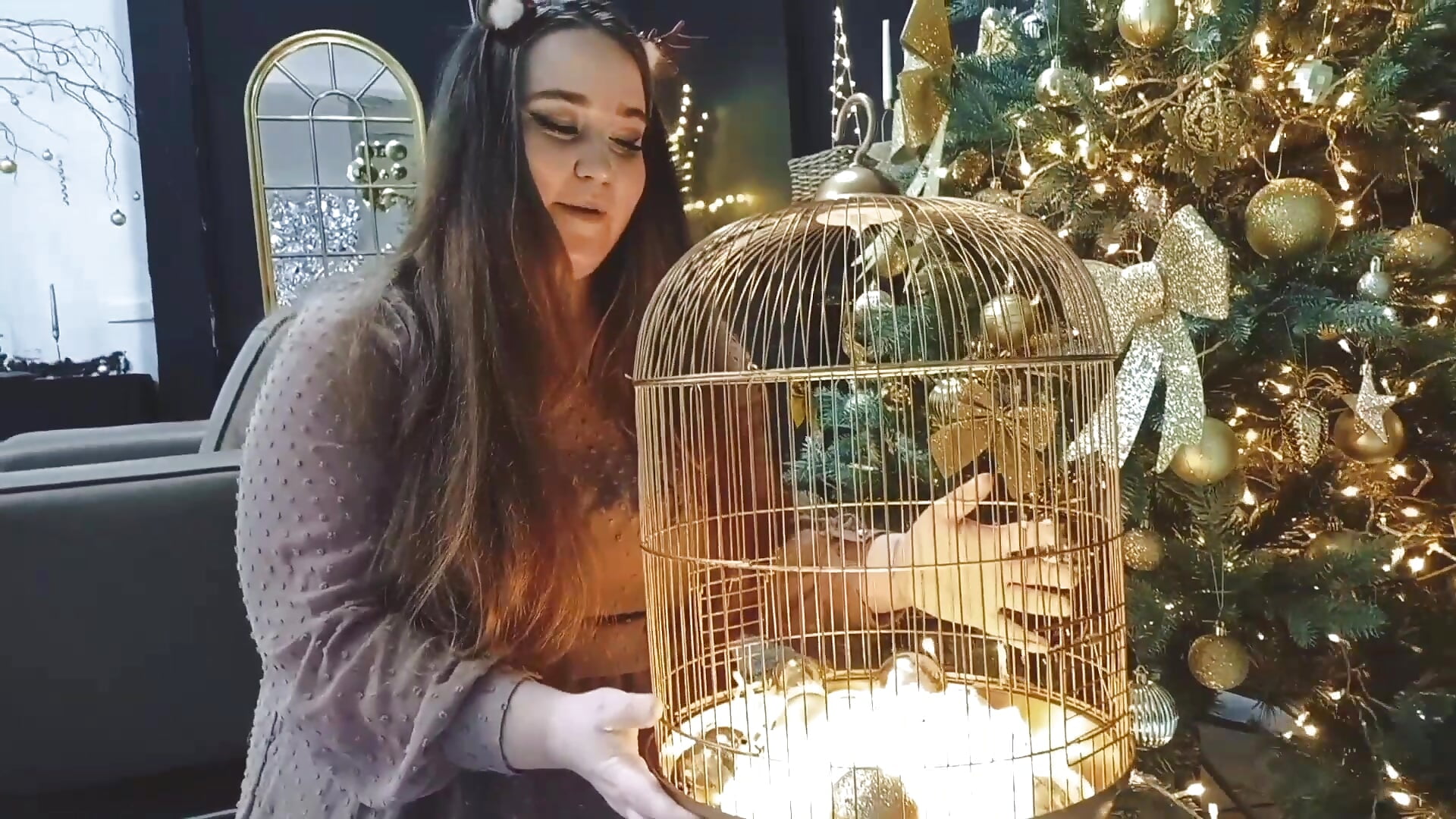 decoration time - video by XX_Daniella_XX cam model