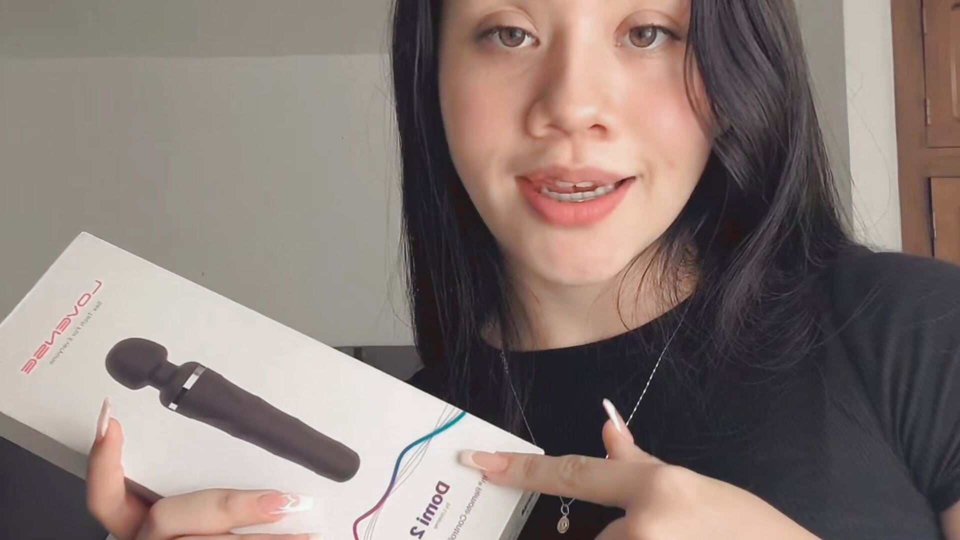 Mis nenas😋 - vídeo de la modelo de cam Alhanna_