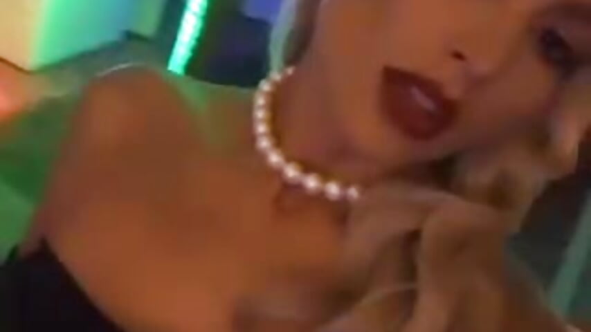trim,6DF86DC0-9278-4FD5-9A7D-35B97DC68E5F - vidéo du modèle de showcams Lizz_Tayler