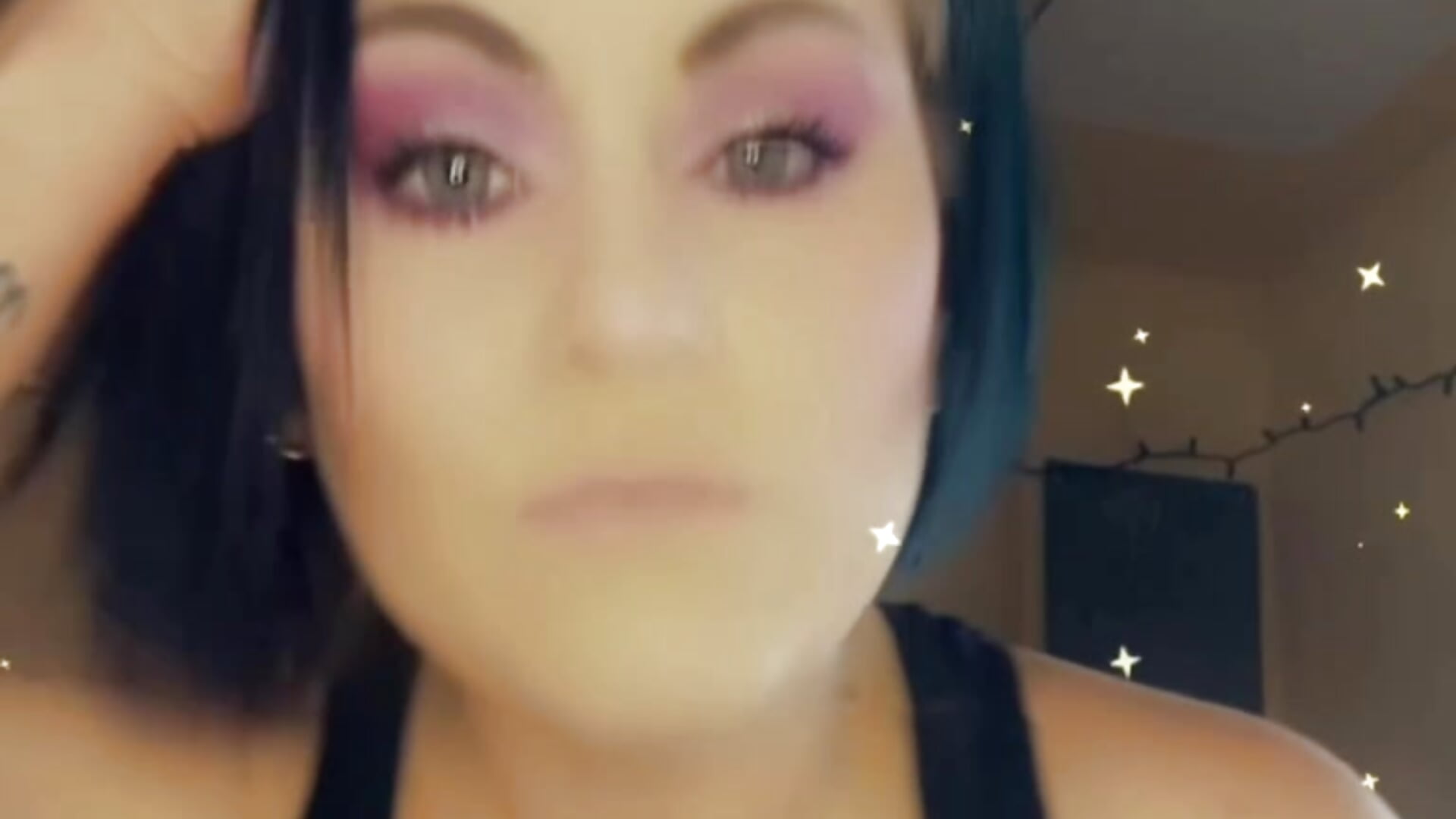 Hiya! - video by Allie_Austyn cam model