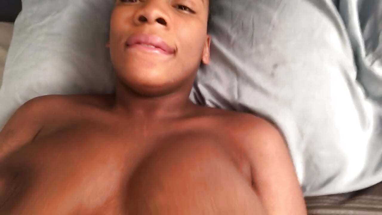 Fuck me-missionary-full version - video by EatSweetMolly cam model