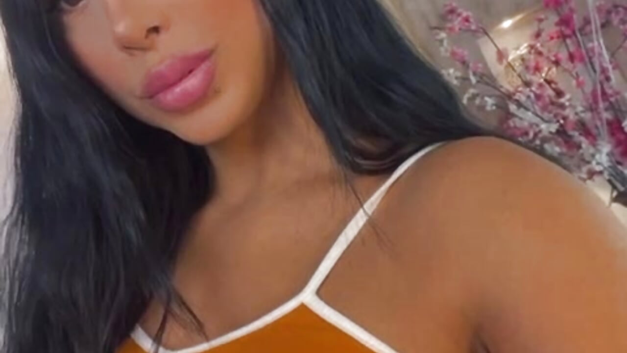 ♥ the girl you need ♥ - video by LeahJones_ cam model