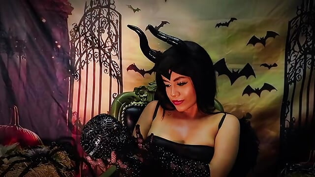 "Forbidden Magic: My Sexiest Side as Maleficent"👻❤️‍🔥 - video by shelsyloreds cam model