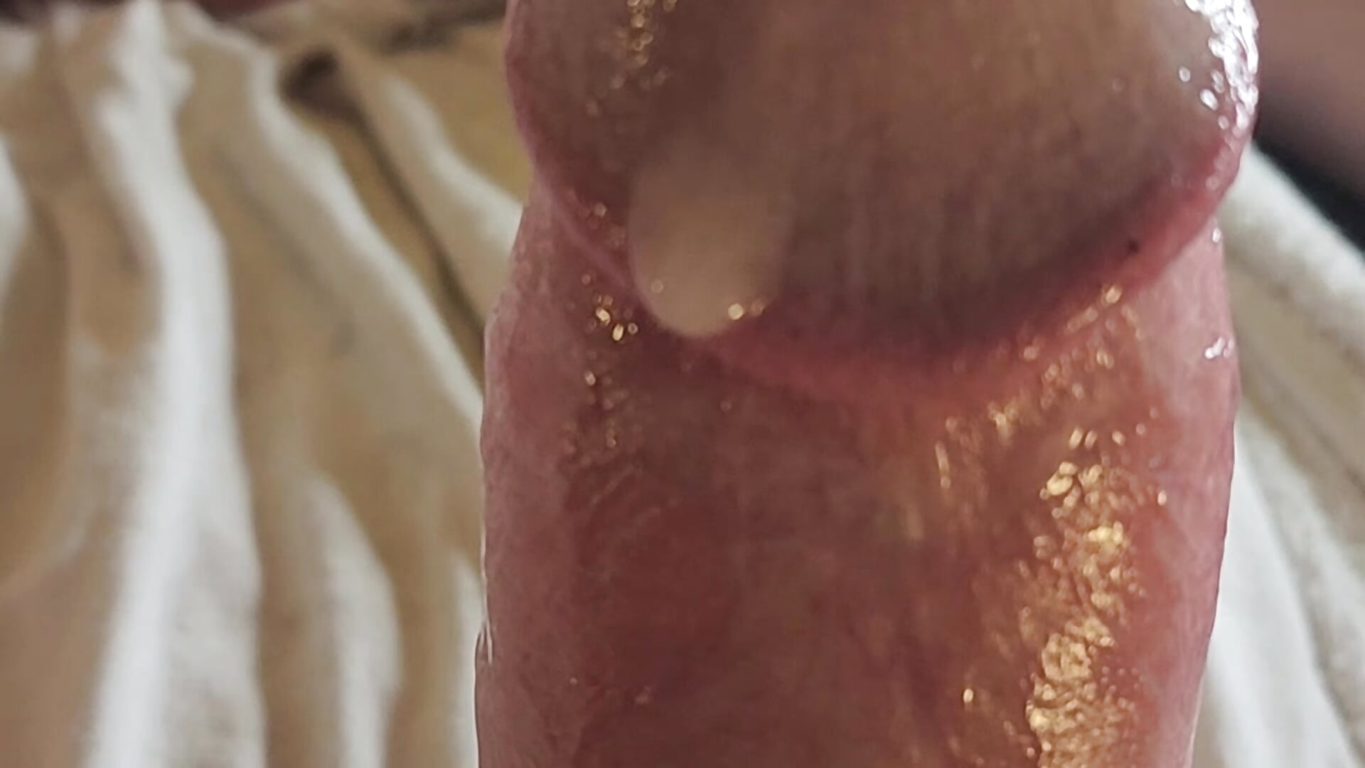 Free clip of cum dripping down my head - video by American_Dad cam model