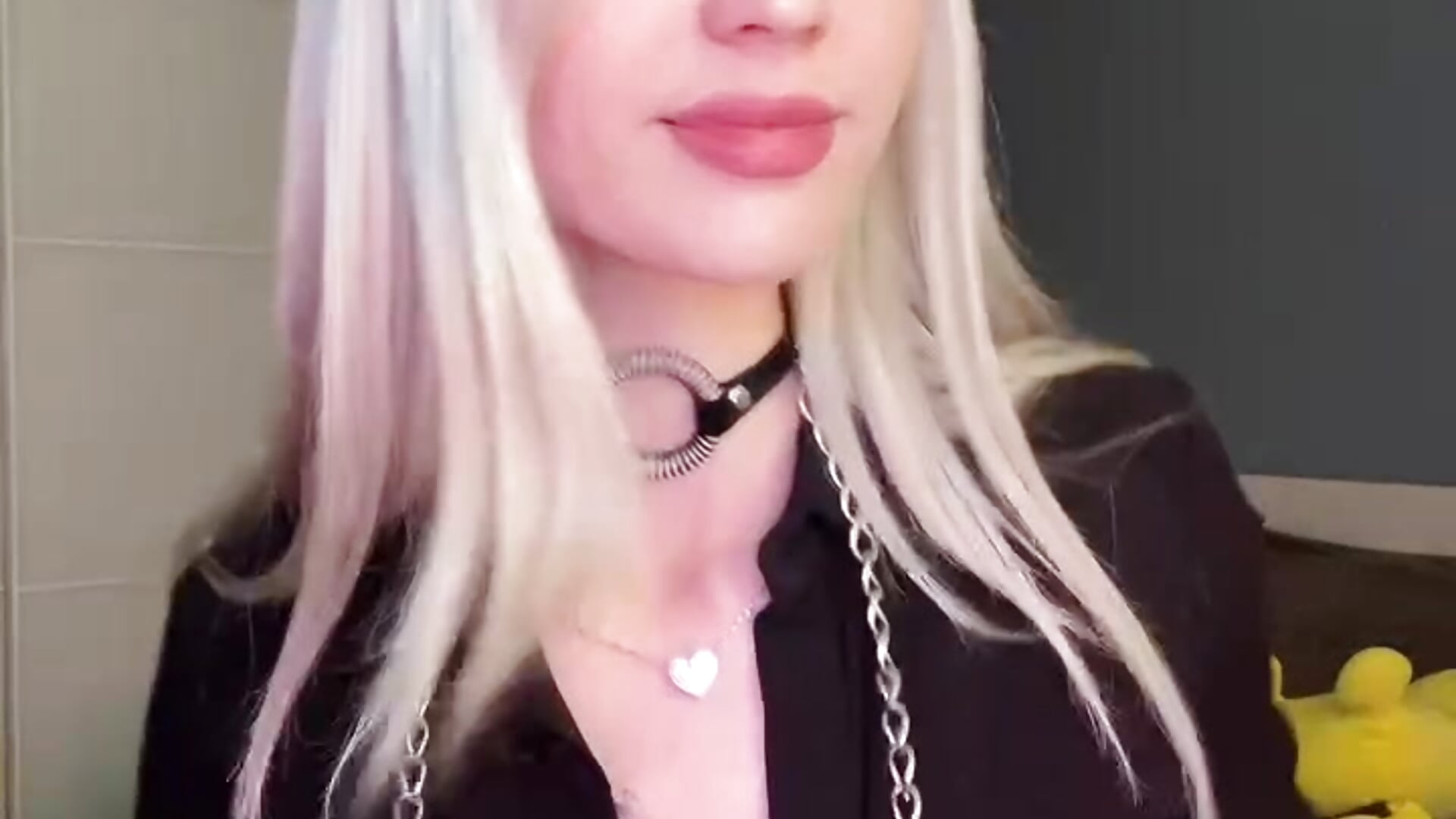 having fun - video by EvaEllfe cam model
