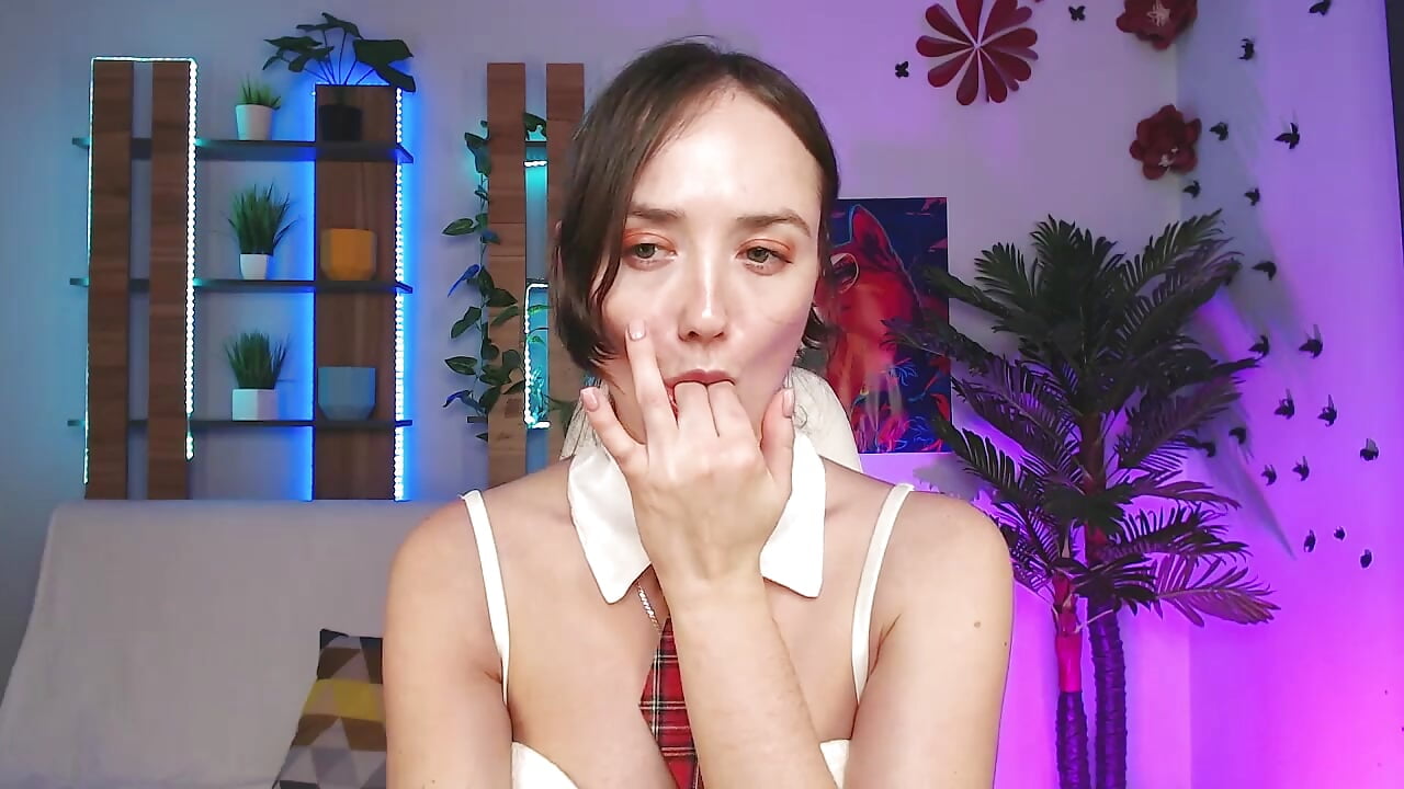 Tease you by licking my fingers - video by Ammy_Angel cam model