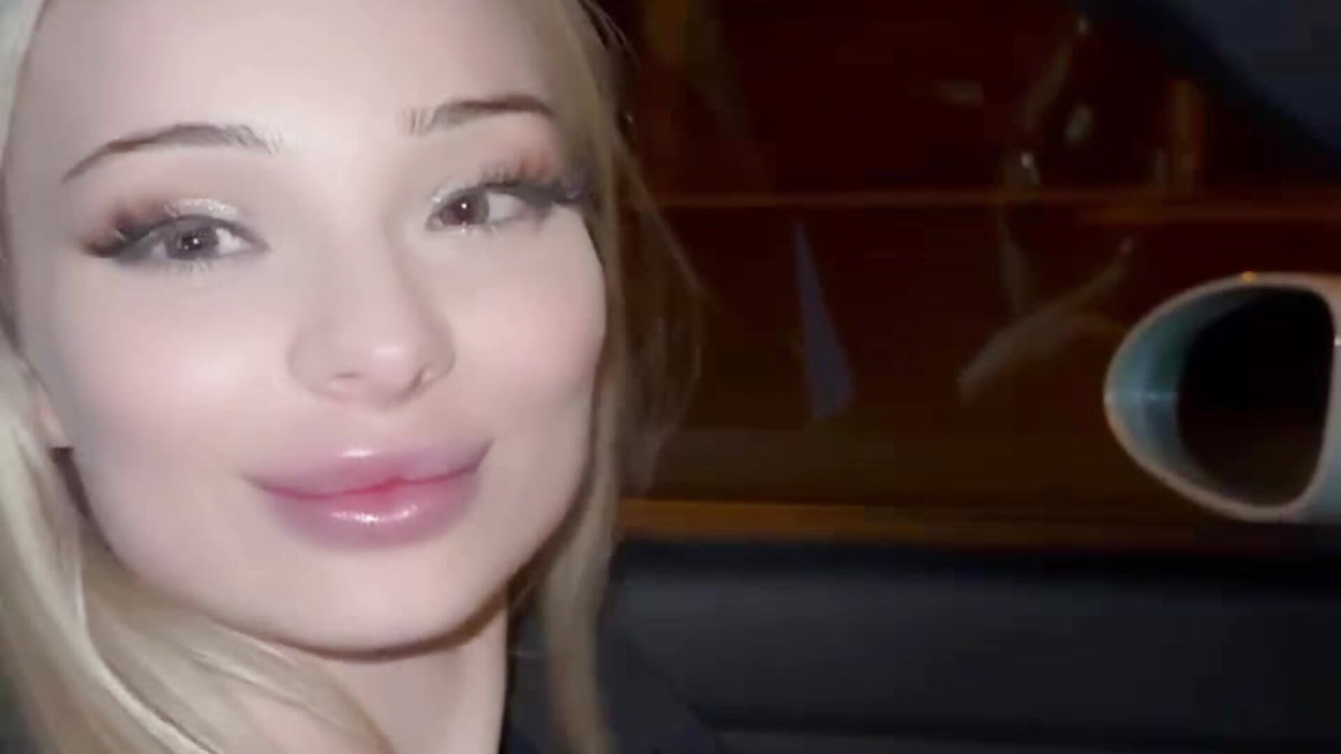 Mode pilote 😛 - video di HannaXLove modella di cam