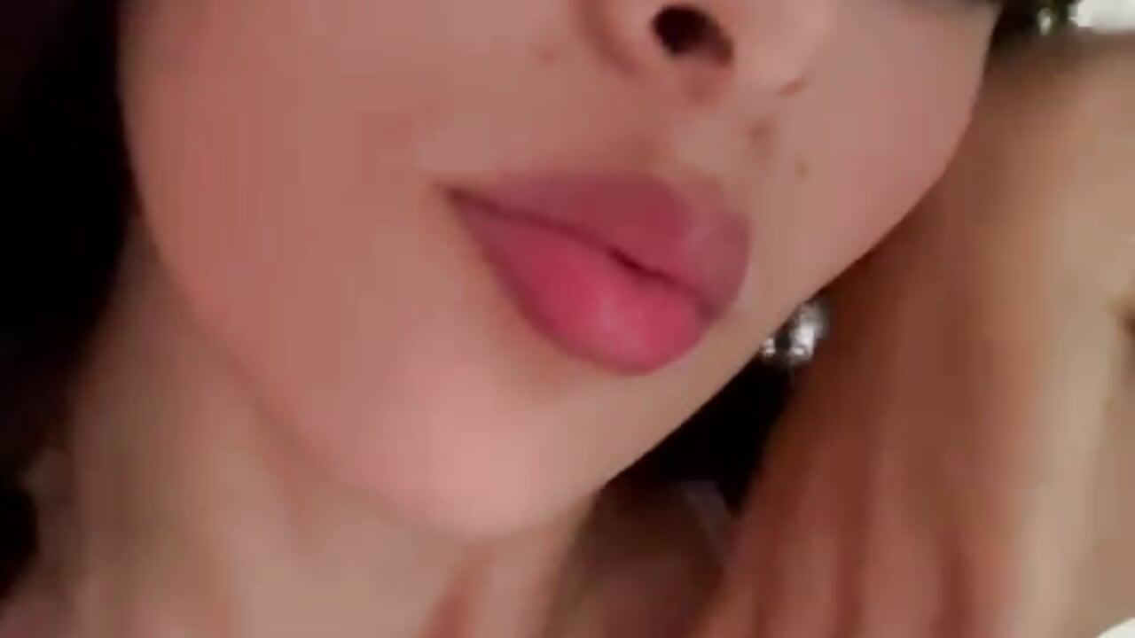 :) - video by maggie_kay cam model