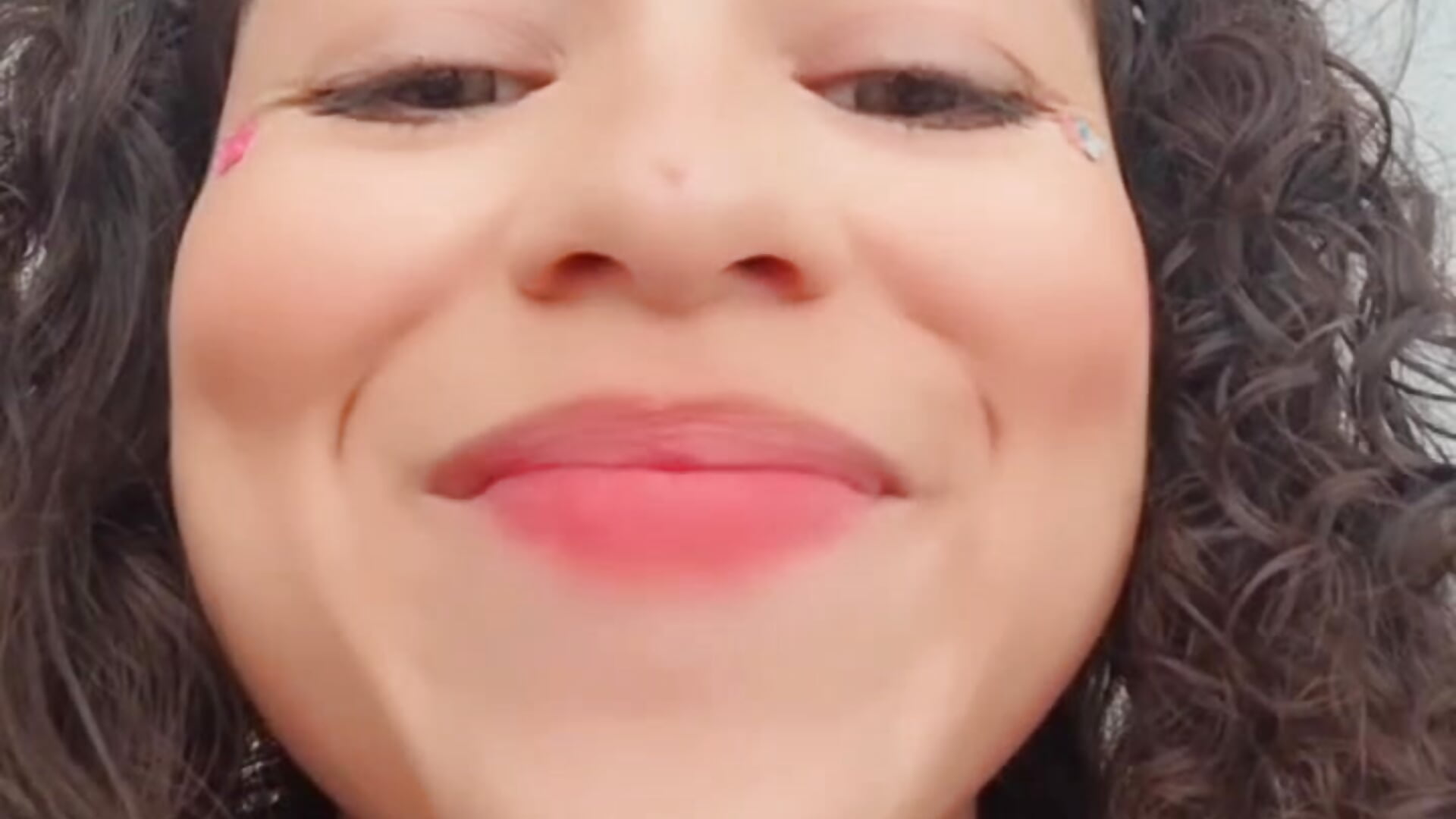 BIG KISSES :* - video by Shara_dreams cam model