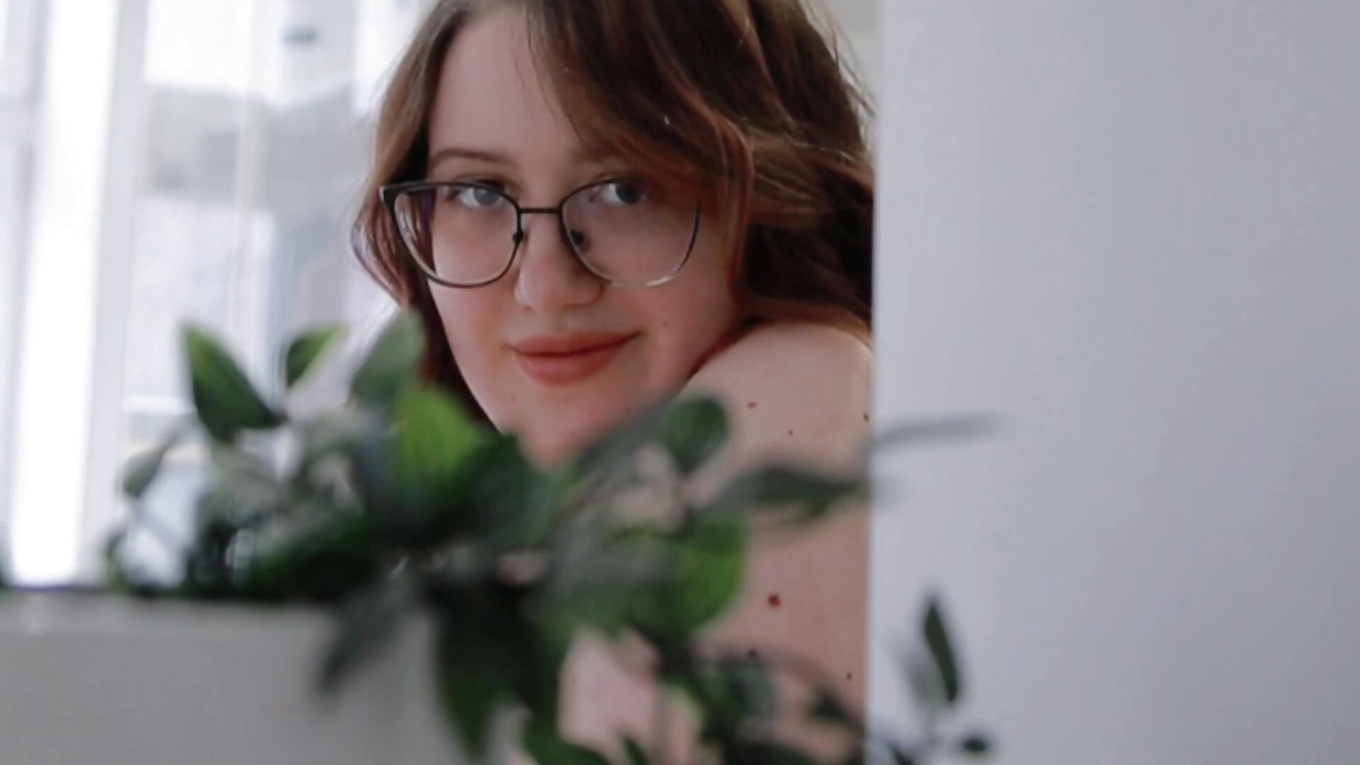 Naked evening with sexy Grace in her apartment - video by Charmy_Gracy cam model