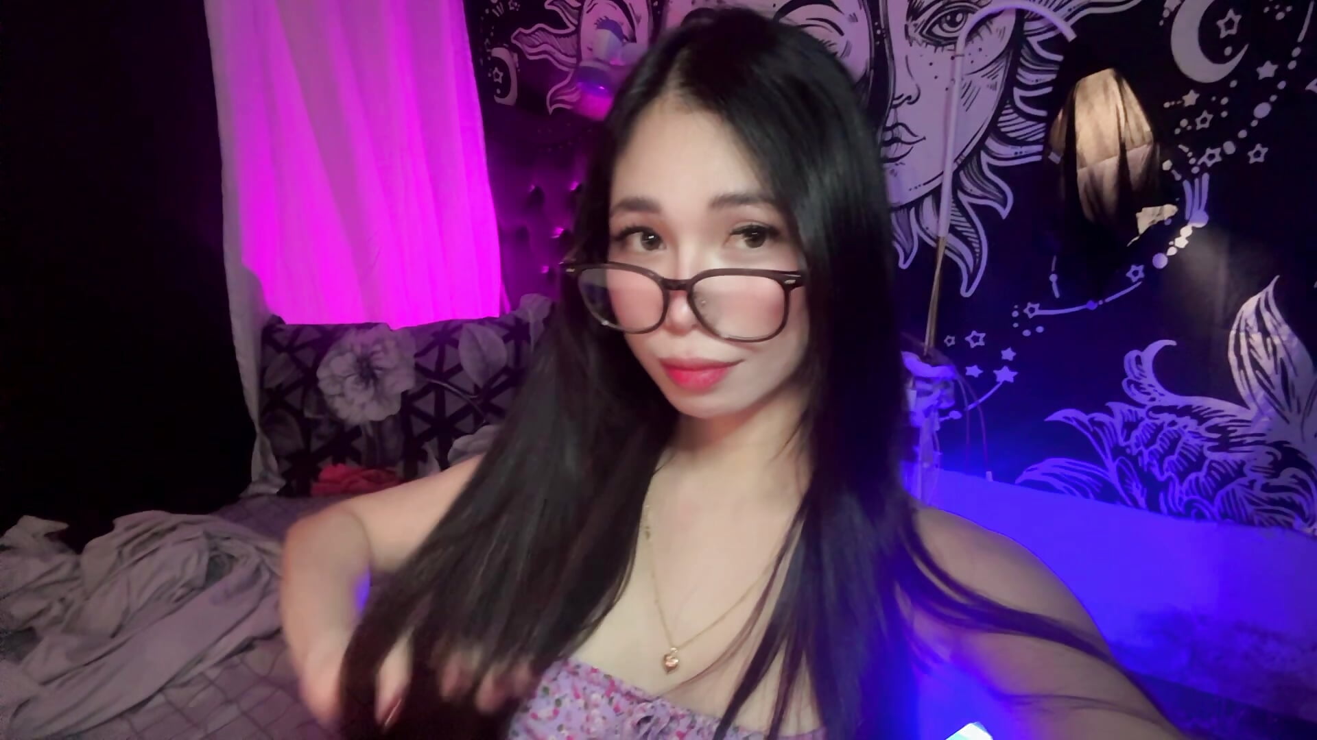 Welcome to my room🩷💙 - Lesleygrey adlı kamera modelinin videosu