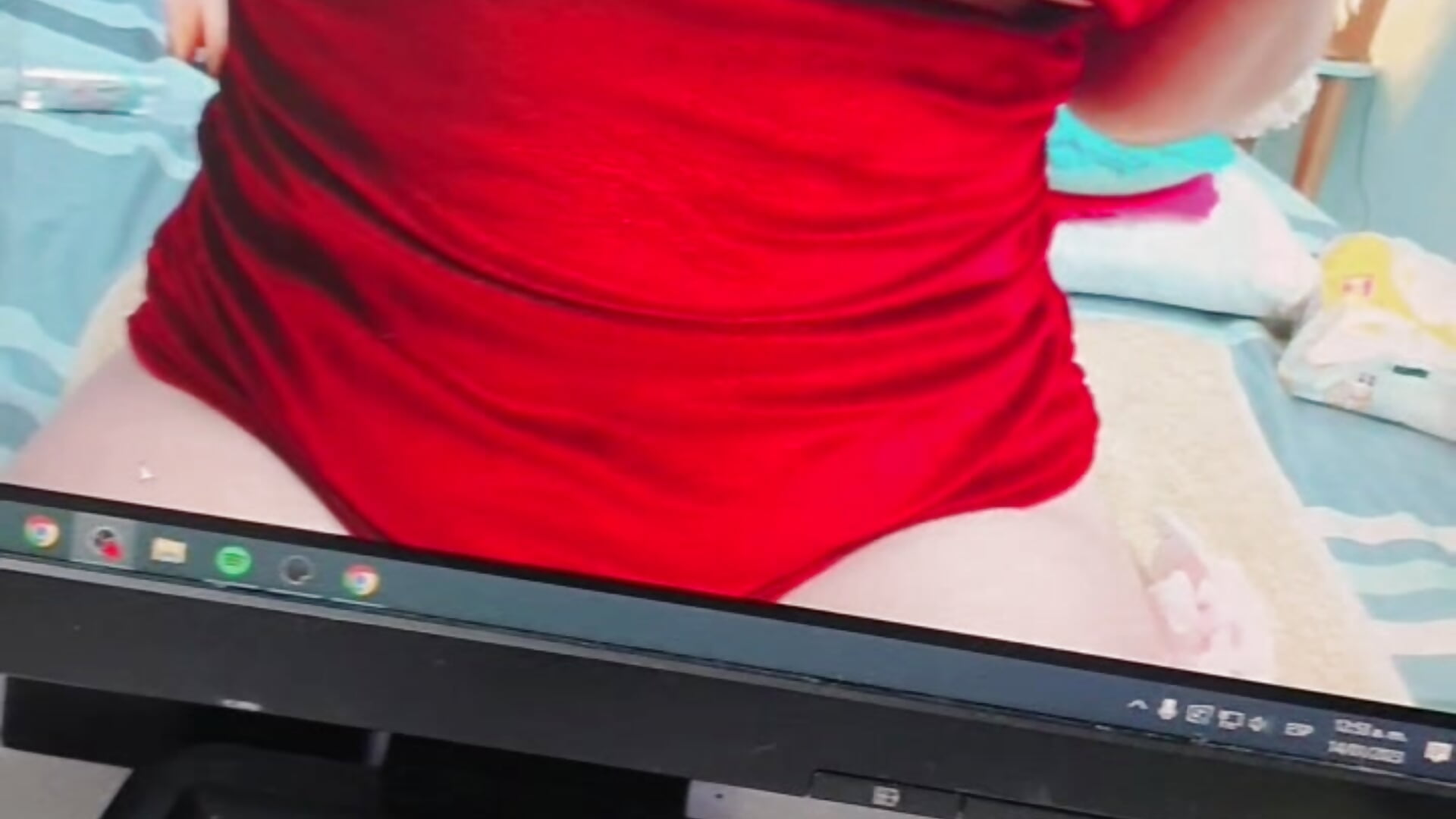 YUMMY - video by Rebeca_xs cam model