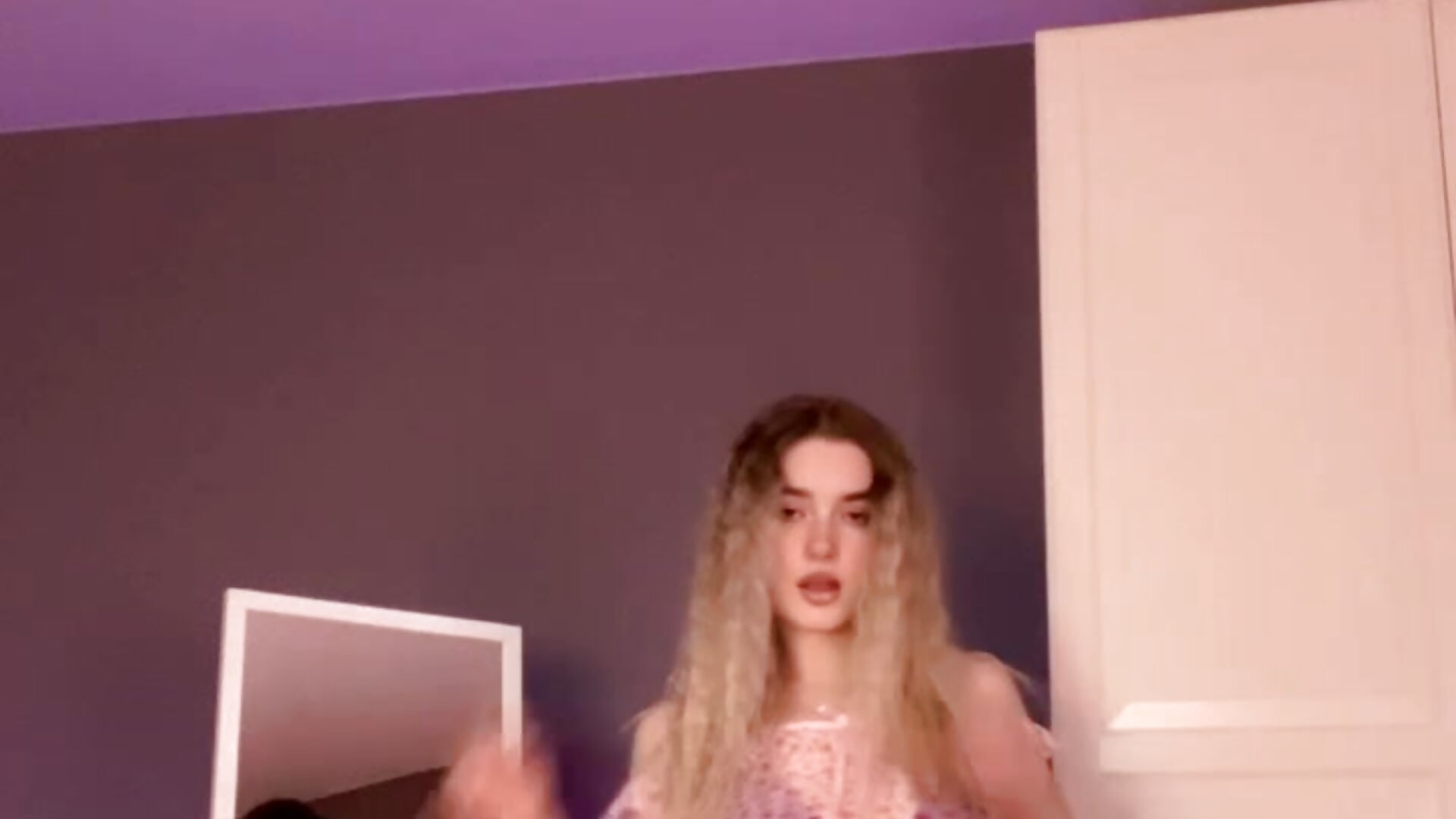 Home doll - βίντεο μοντέλου elinanortas