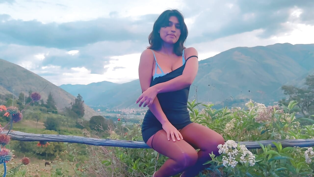 Sexi_noemi Cam Model Profile | Stripchat