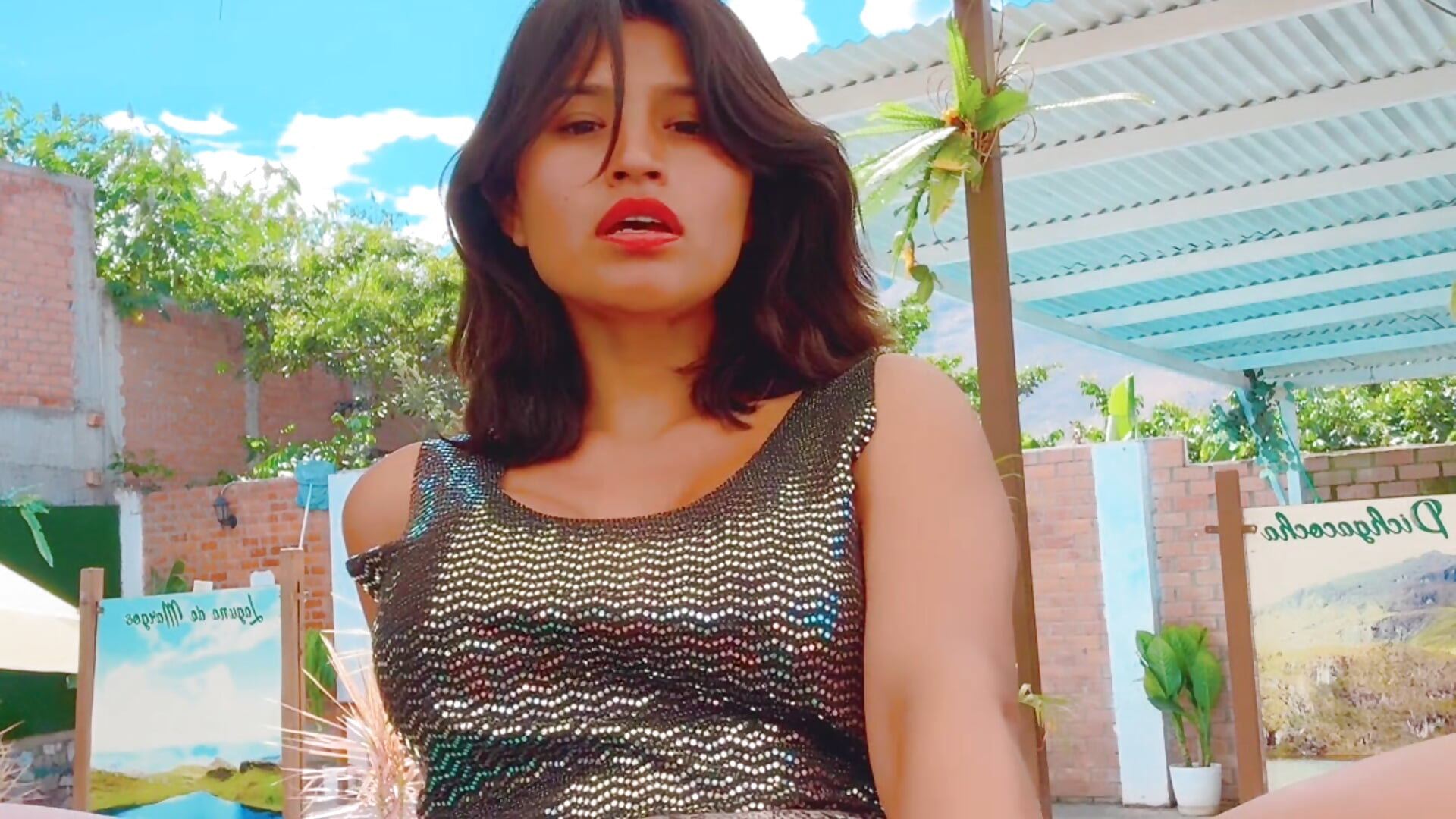 Diodo in my hot pussy - vídeo de la modelo de cam sexi_noemi