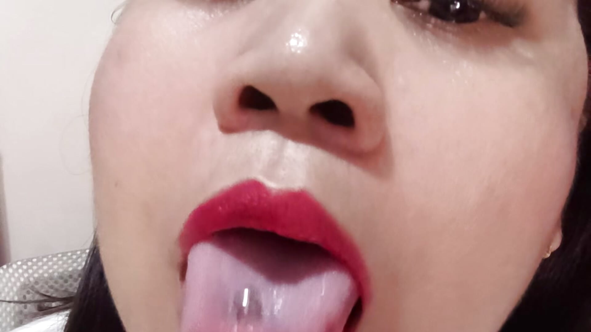 let me lick you－カメラキャストのSweet_asian_kylieの動画