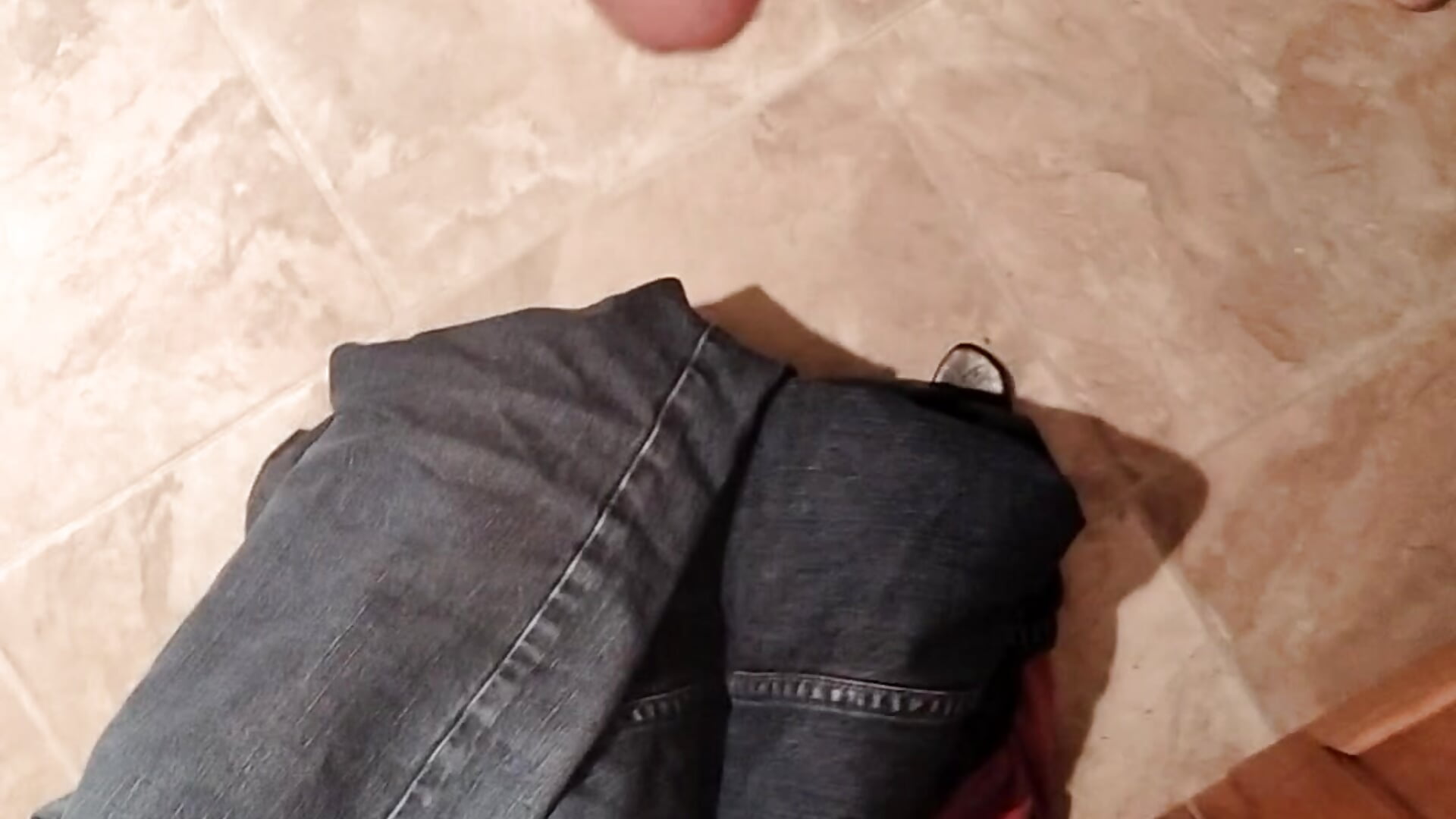 VID20231129010412 - video di BGCKCB1984 modella di cam