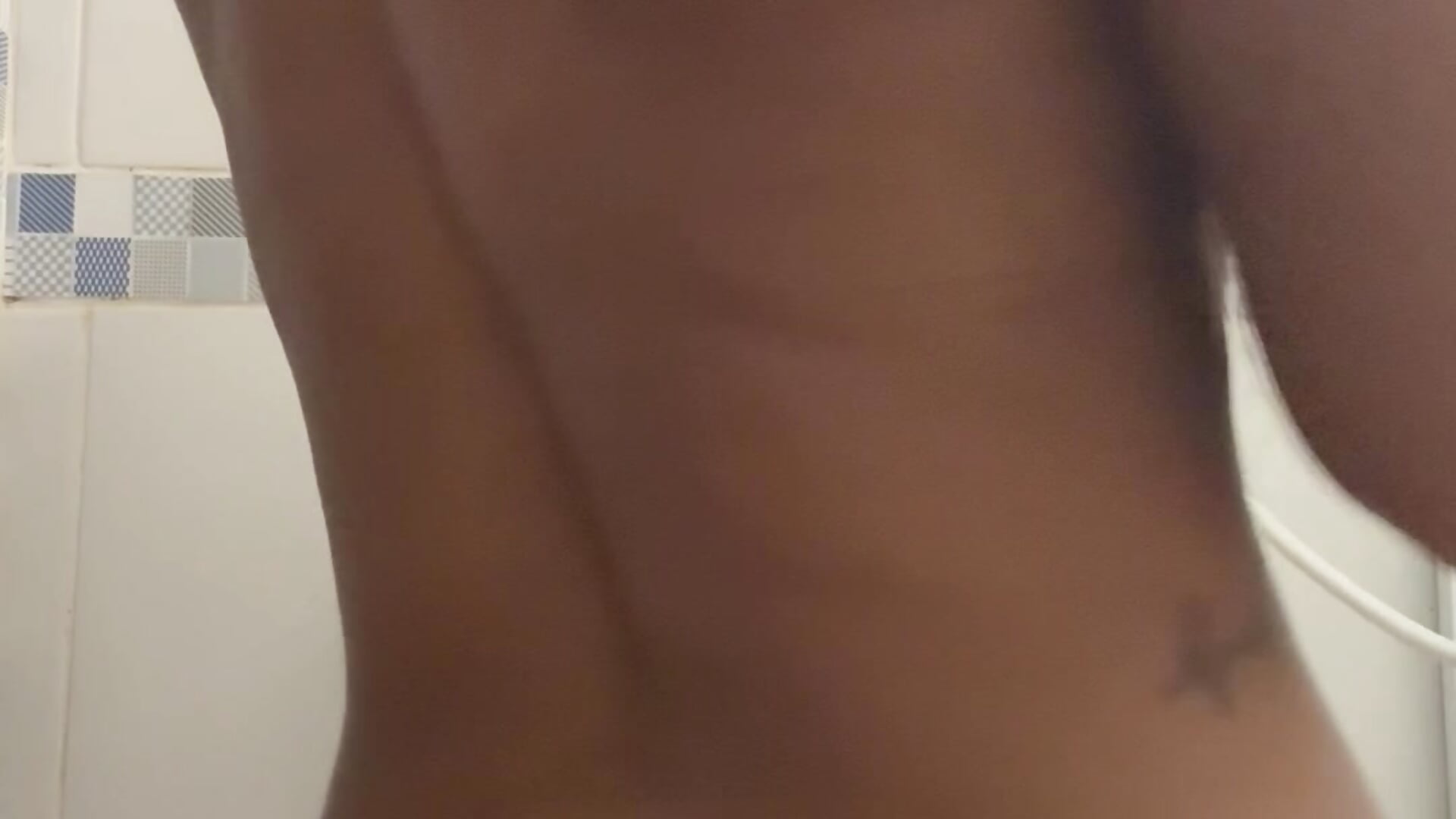 Vem tomar aquele banhozinho comigo? 👀 Come take that shower with me? - video by Kaiisa_ cam model