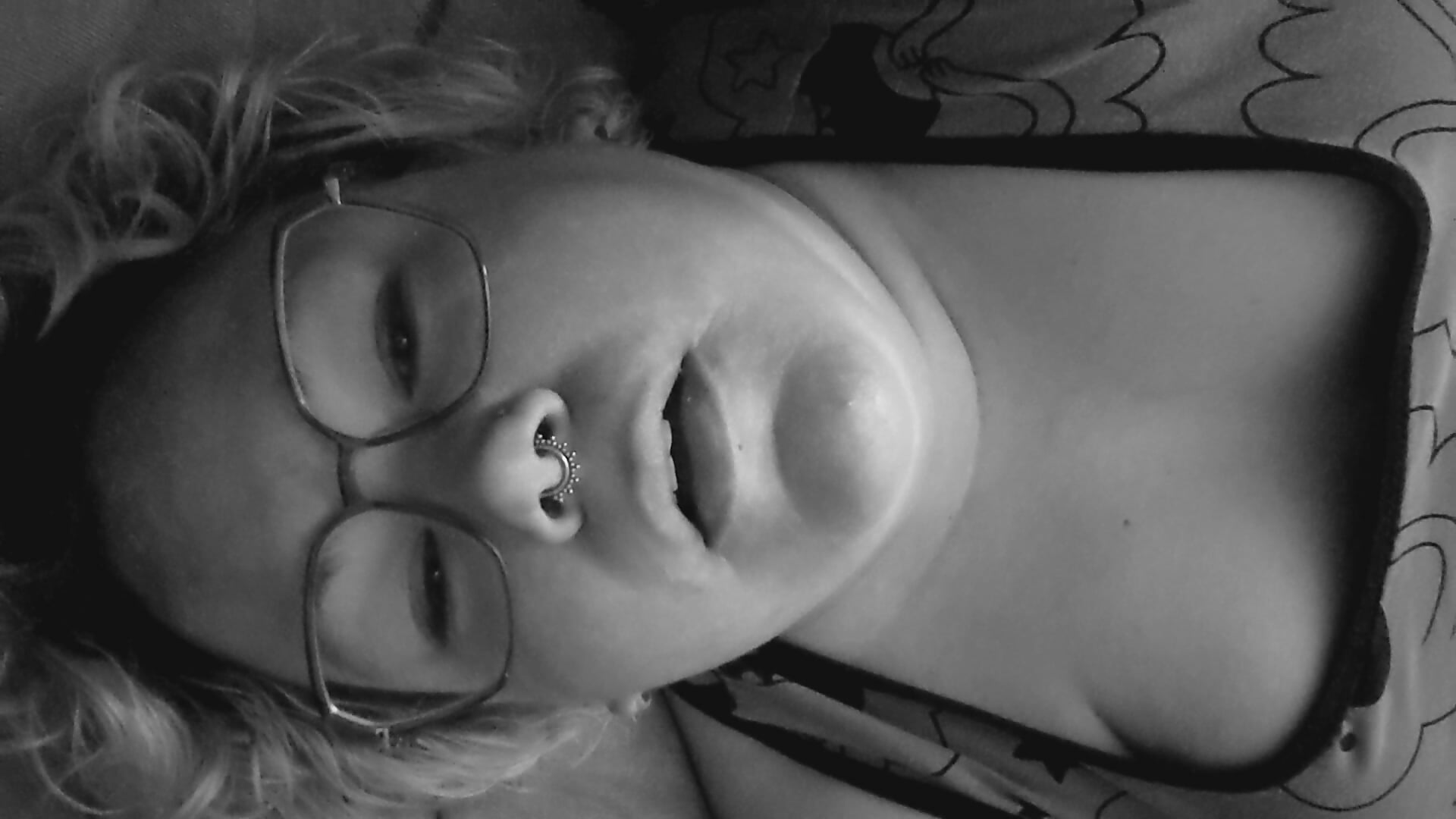 Beautiful Agony - video di PotOfGreer modella di cam