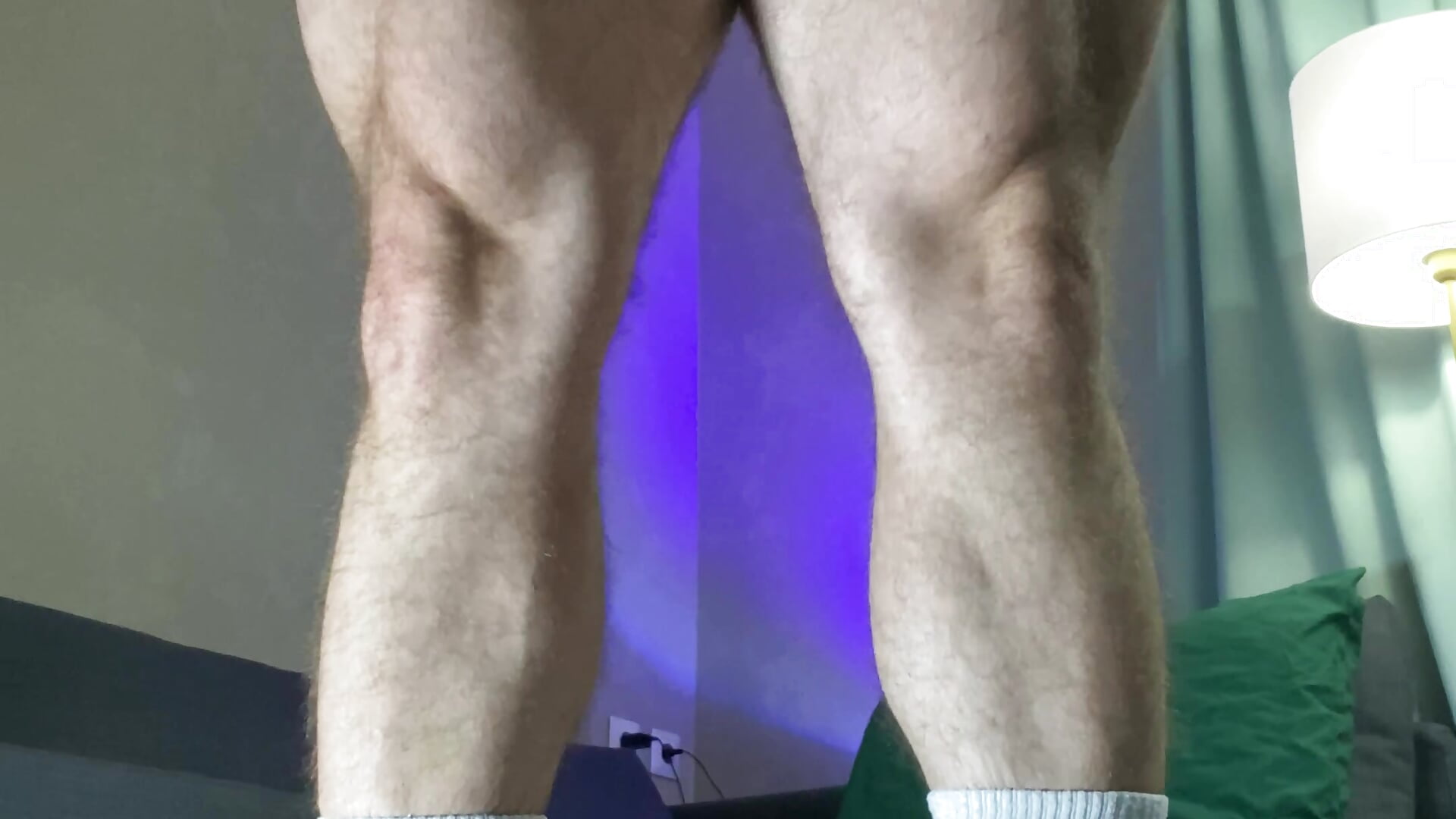 huge muscle quads (shaking and flexing)