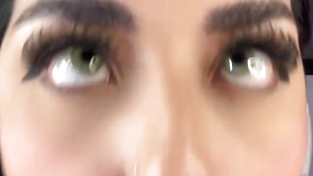 Imagine everything you could do with this deep throat! ❤️ - video by sofiaa_riot cam model