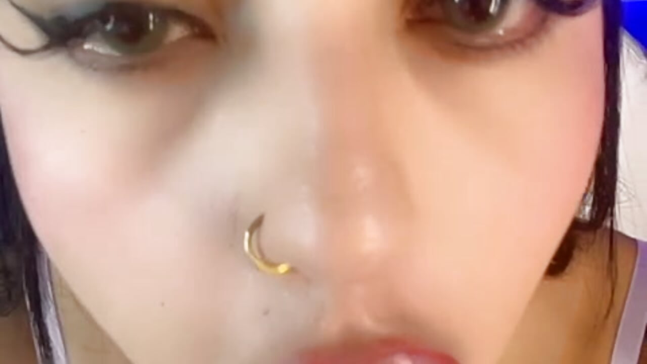 I want to be yours tonight 🥵 I want that u fuck me hard tonight 💦🤤 - video by sofiaa_riot cam model