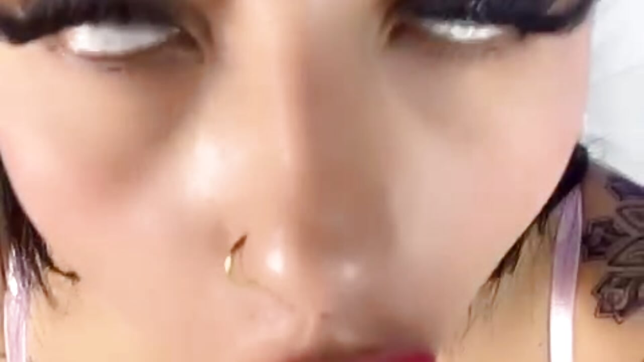 Let's go deep 💕 I know u love fuck my throat 🥰 And I want your cock on my mouth 🥵 - video by sofiaa_riot cam model