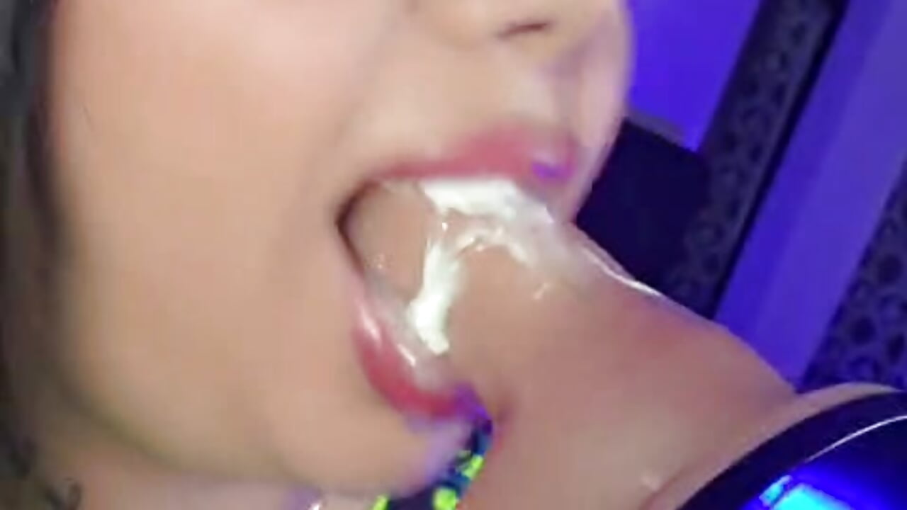 I want to make you cum while I suck your cock 🥵🤤 - vídeo de sofiaa_riot modelo de câmara