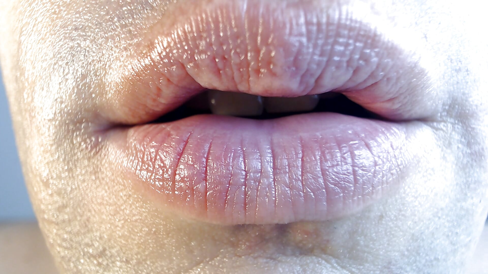 ⚡I kiss you gently, abruptly and breathe excitedly ASMR