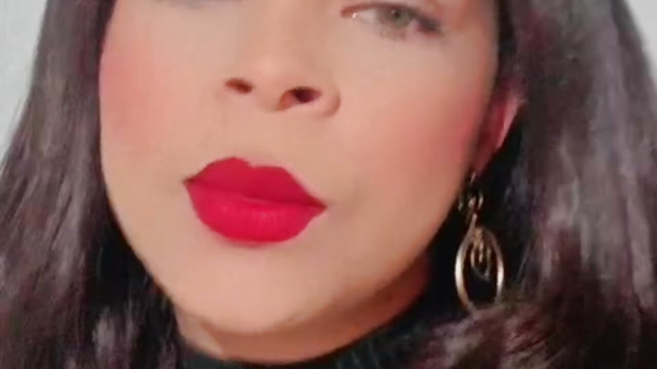 Muito bem arrumada😘 - video by larifreitas cam model