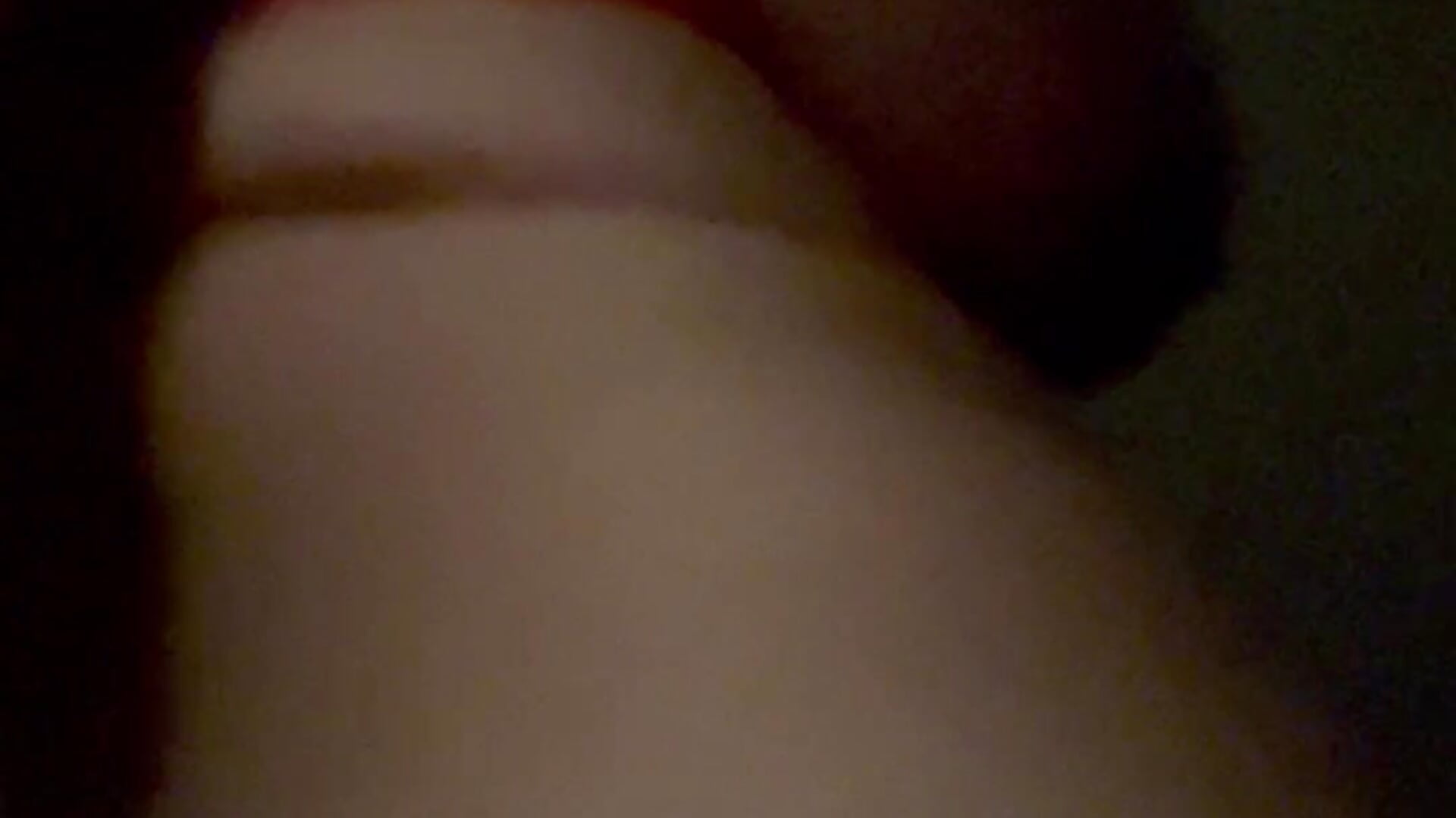 Emma - video by GushOnGem_SquirtOnEm cam model