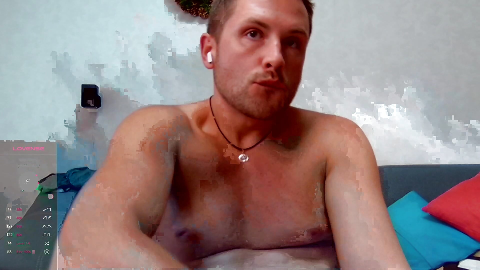 lick my feet(toes) - video by MartinBrandon cam model