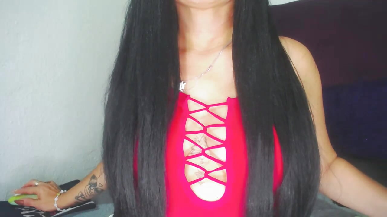 Can you imagine how easy it is to lift up this skirt? - video by Tania_mature cam model