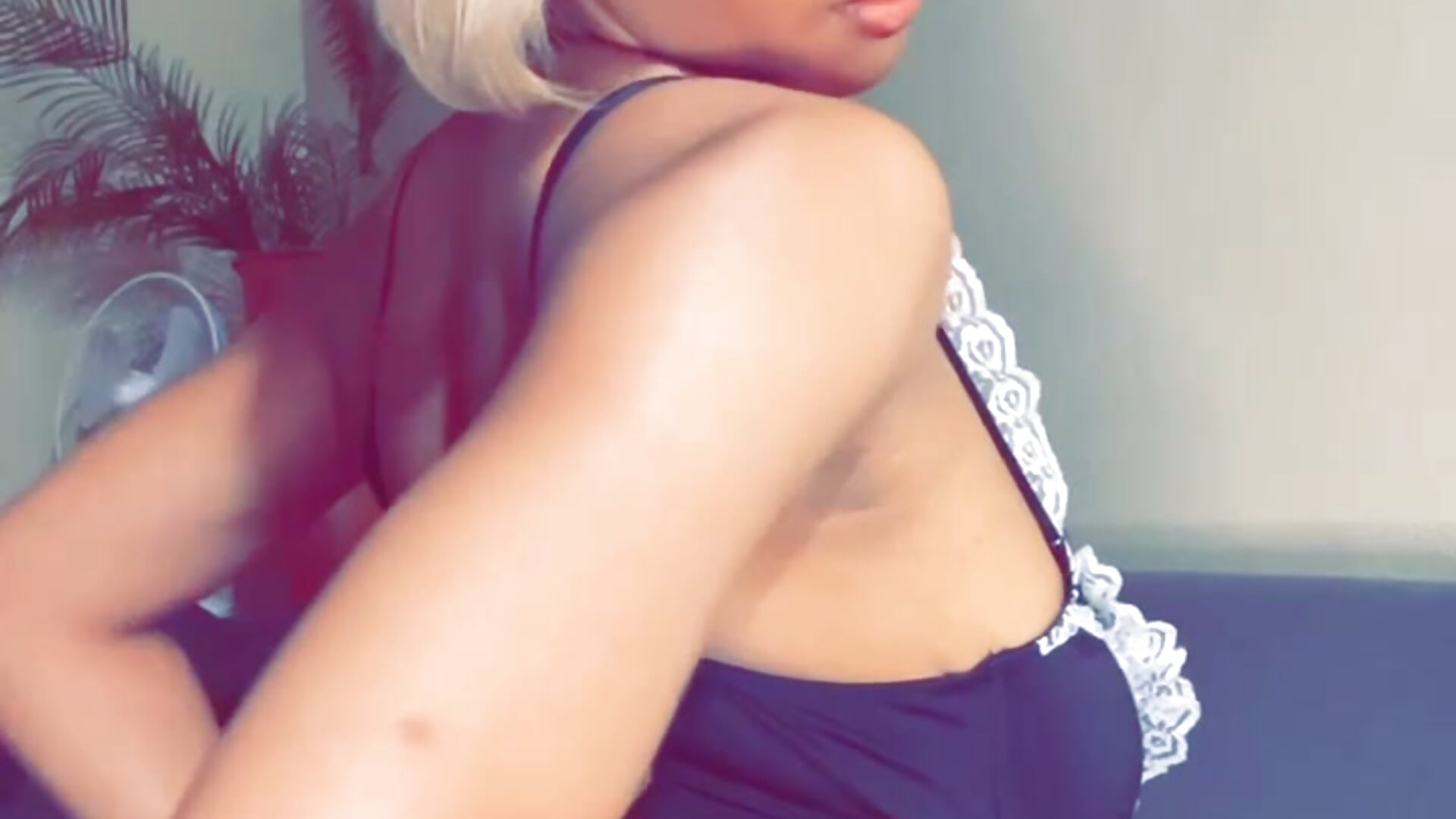 Hey (: - video by shawneebaby cam model