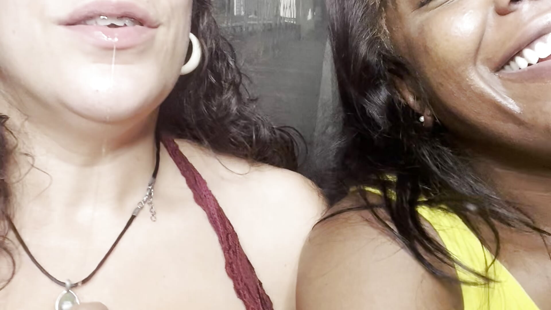 Tila Totti and Big Butt Brooklyn Sucking Didlos and Giving a Boob Job - video av TilaTotti cam model