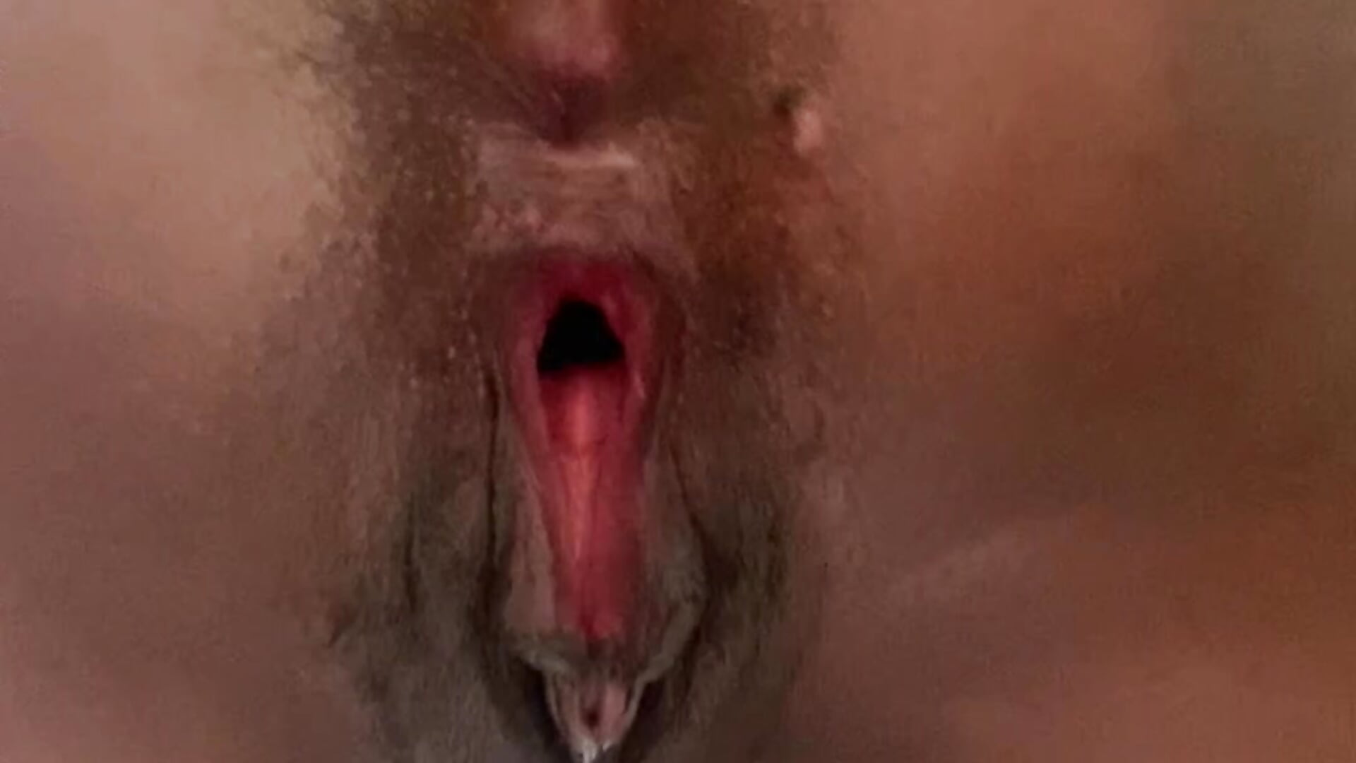 Gaped hole after a BBC 🕳️－カメラキャストのStupidNaturalPhatBooty_の動画