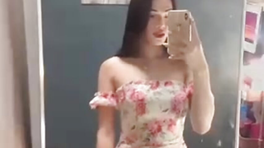 trim,DC904EC2-ED9B-46FB-AF06-697A67CD0F77 - video van HuxelyValor cam-model